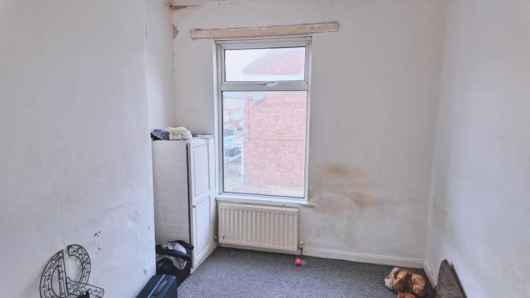 property photo 12 of 18