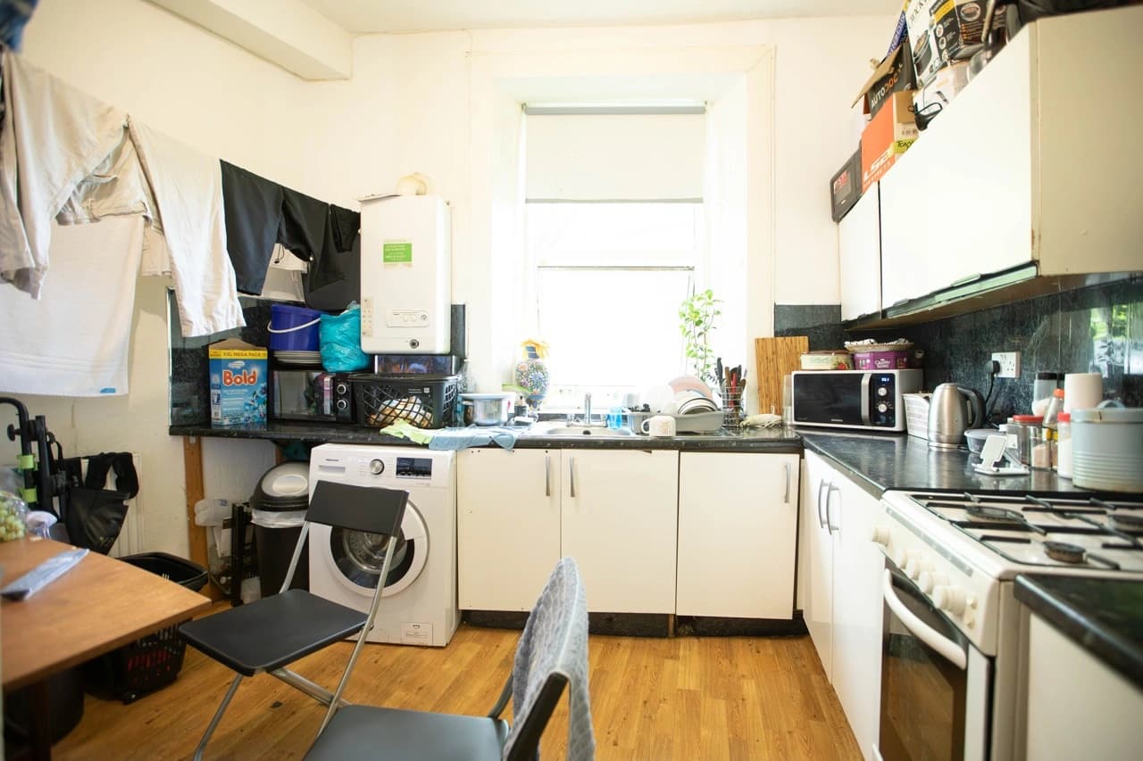 property photo 6 of 17