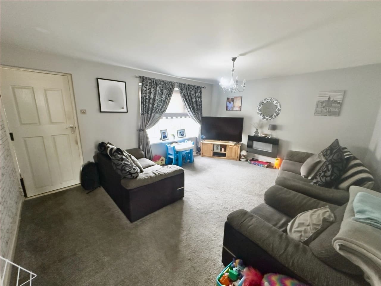 property photo 3 of 20