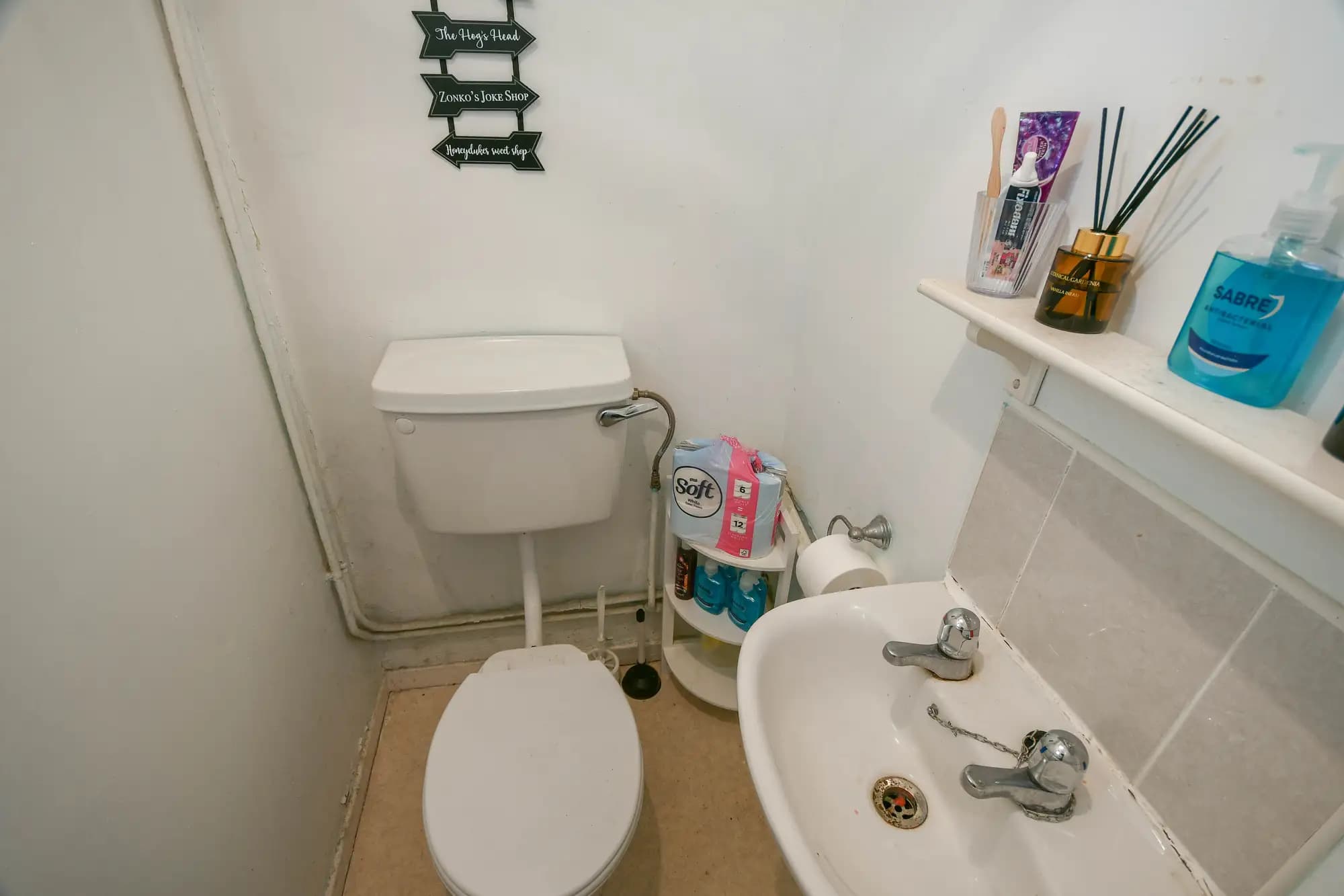property photo 8 of 22