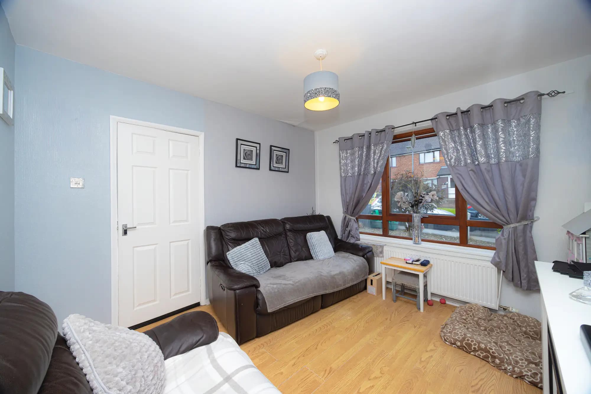 property photo 4 of 14