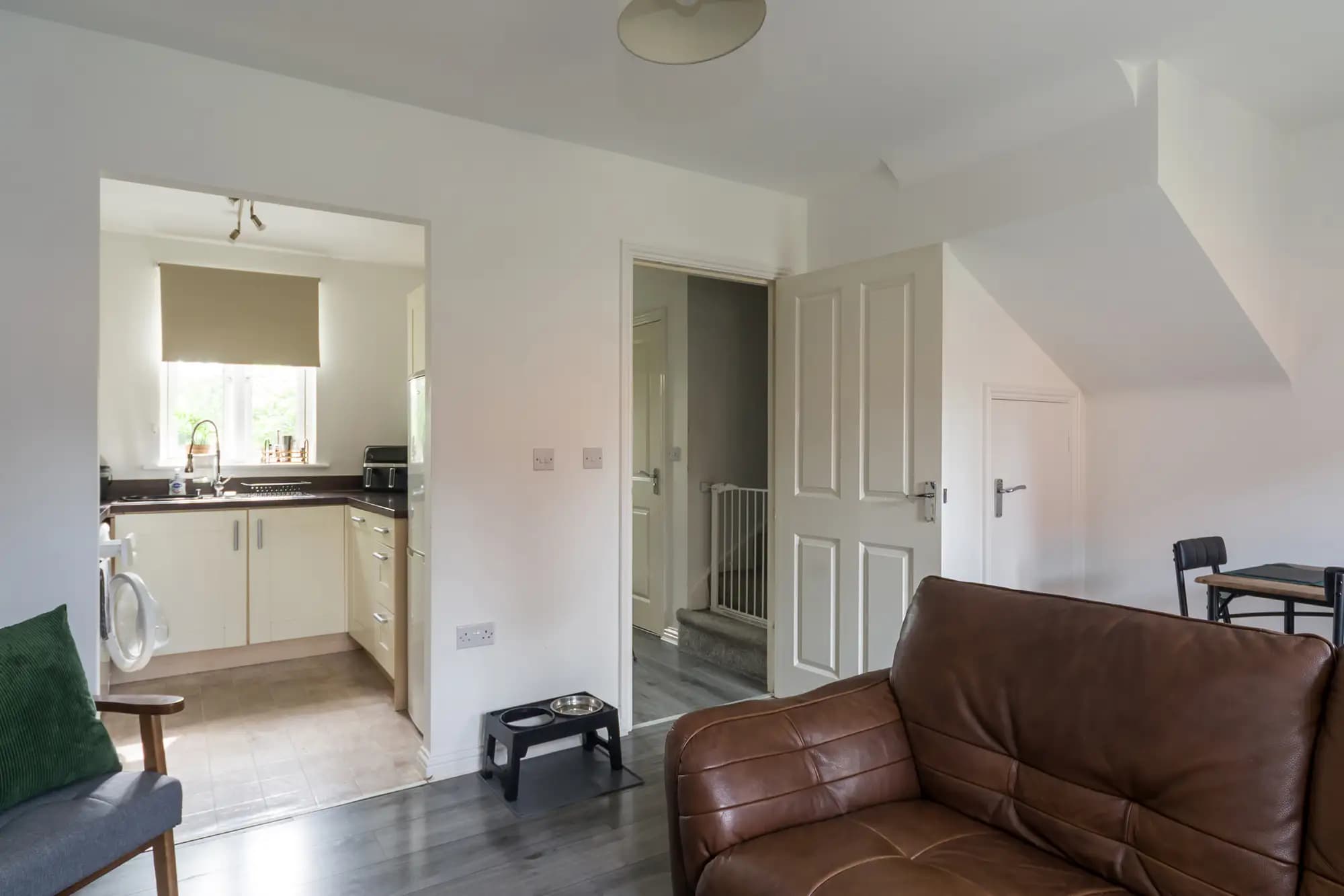 property photo 5 of 38