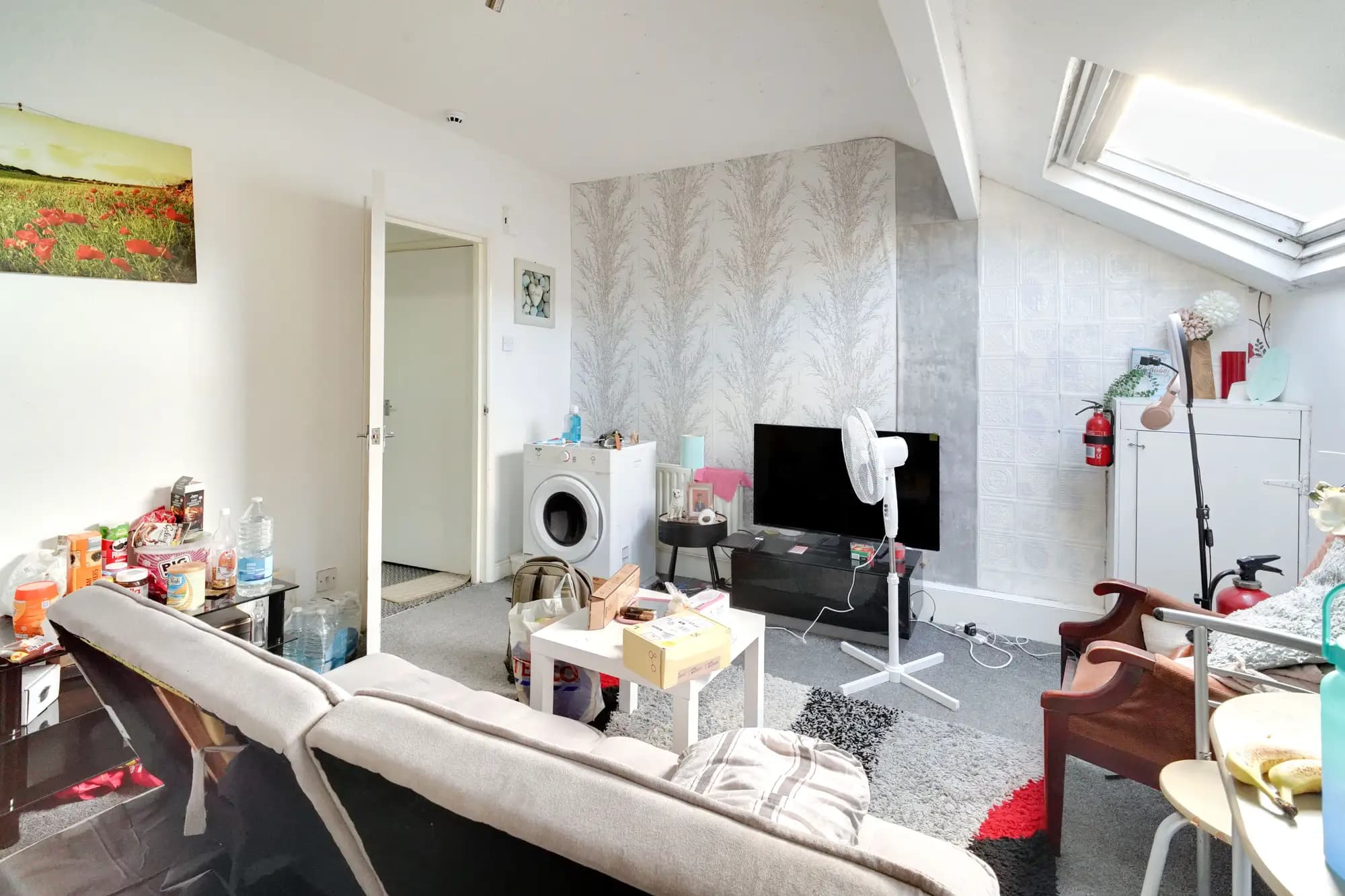 property photo 5 of 37