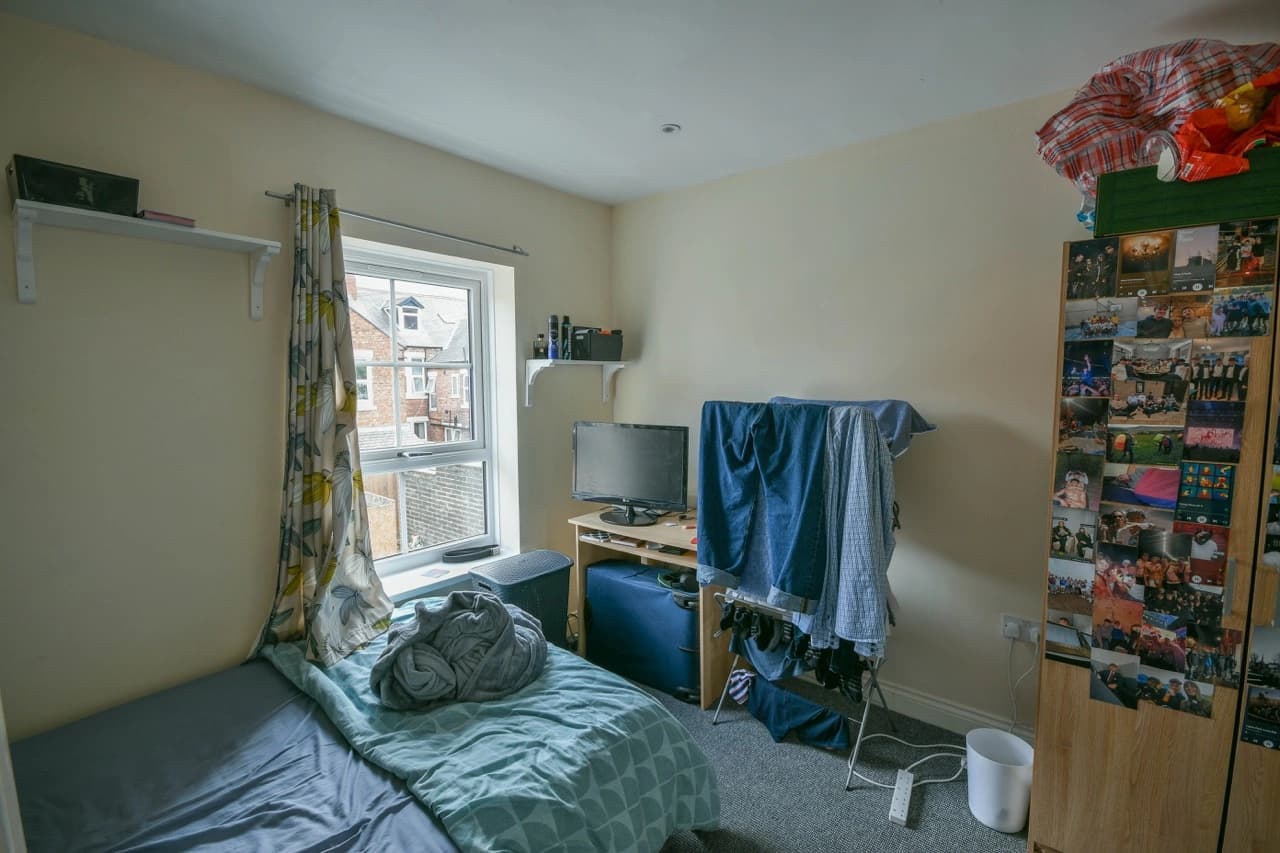 property photo 11 of 20