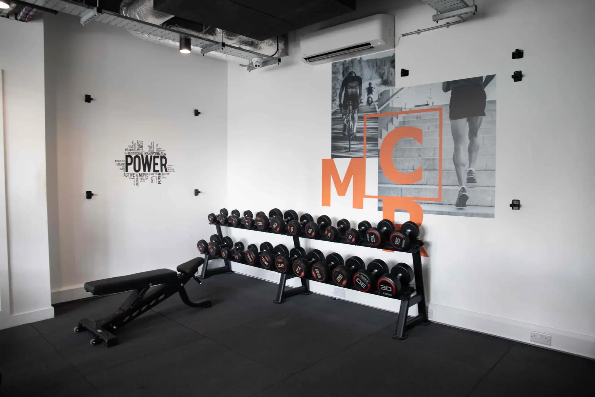 property photo 8 of 10