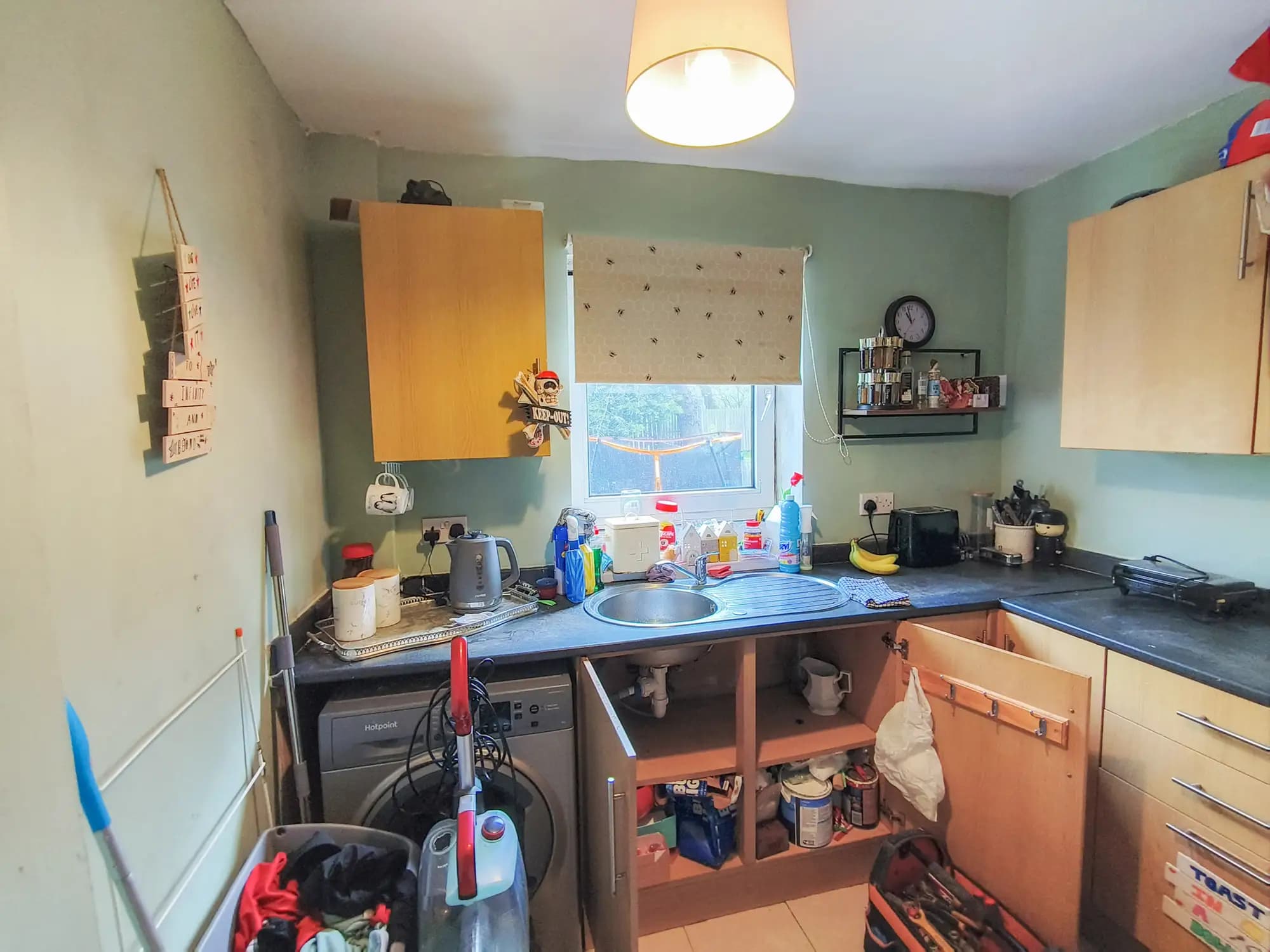 property photo 5 of 16