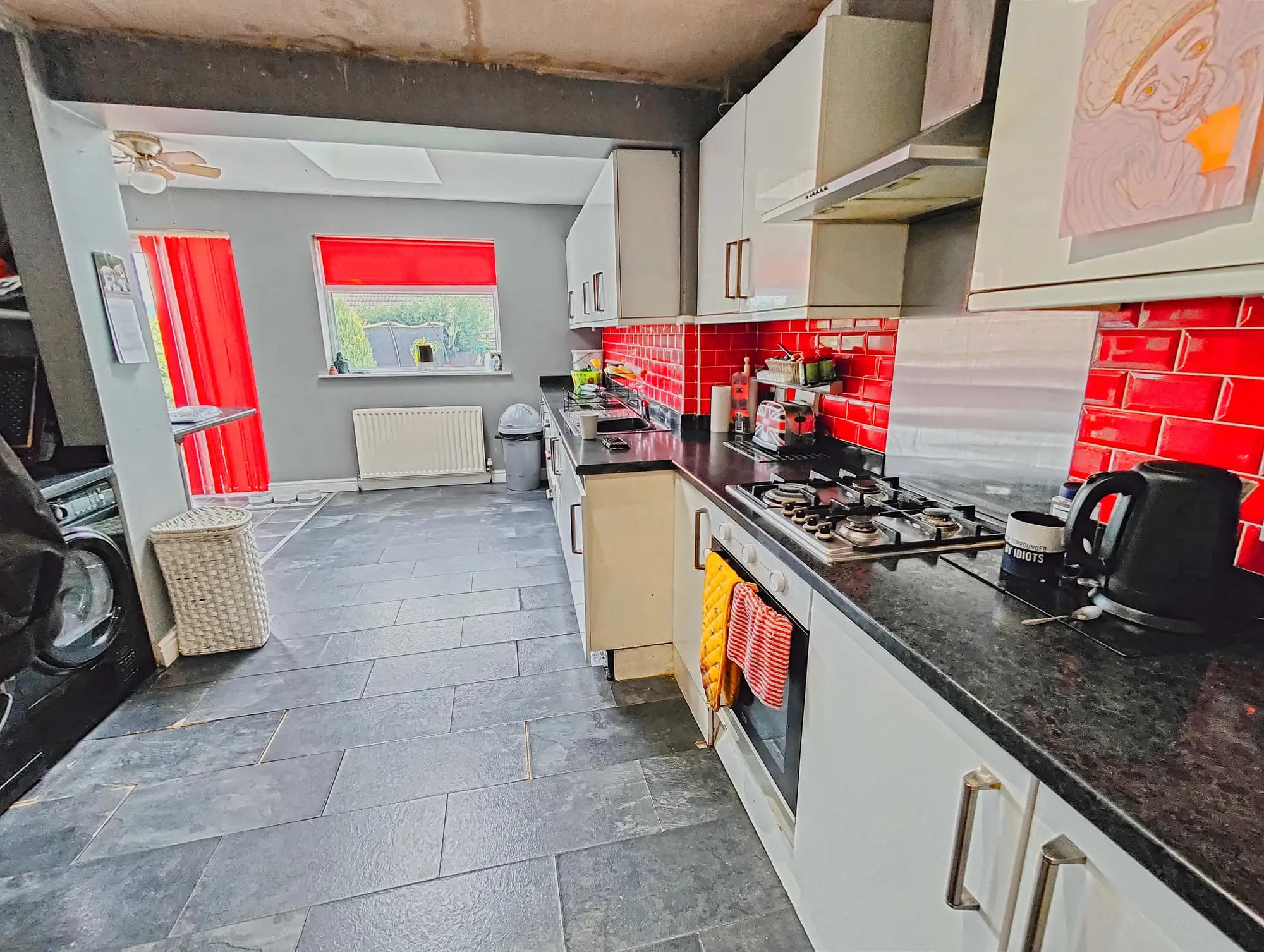 property photo 5 of 29