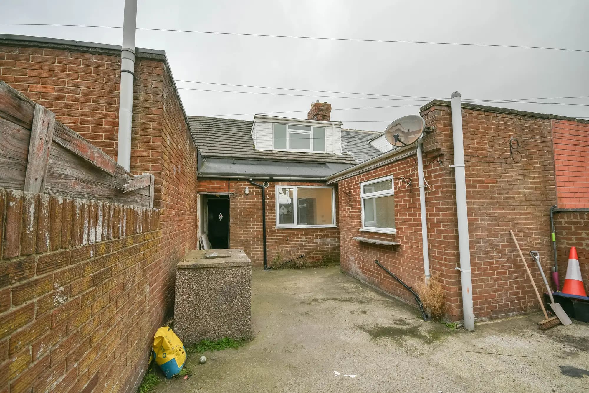 property photo 16 of 18