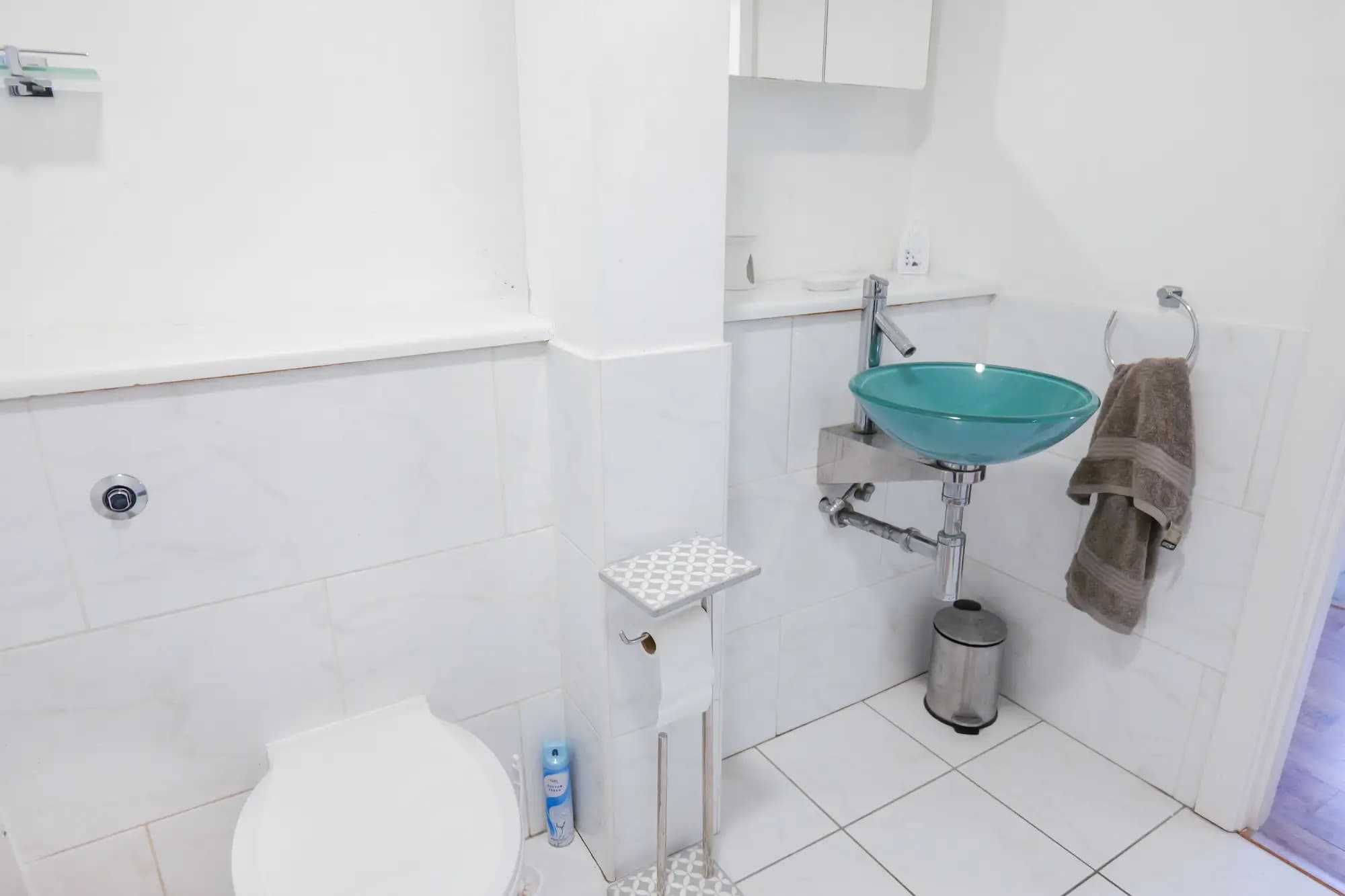 property photo 7 of 20