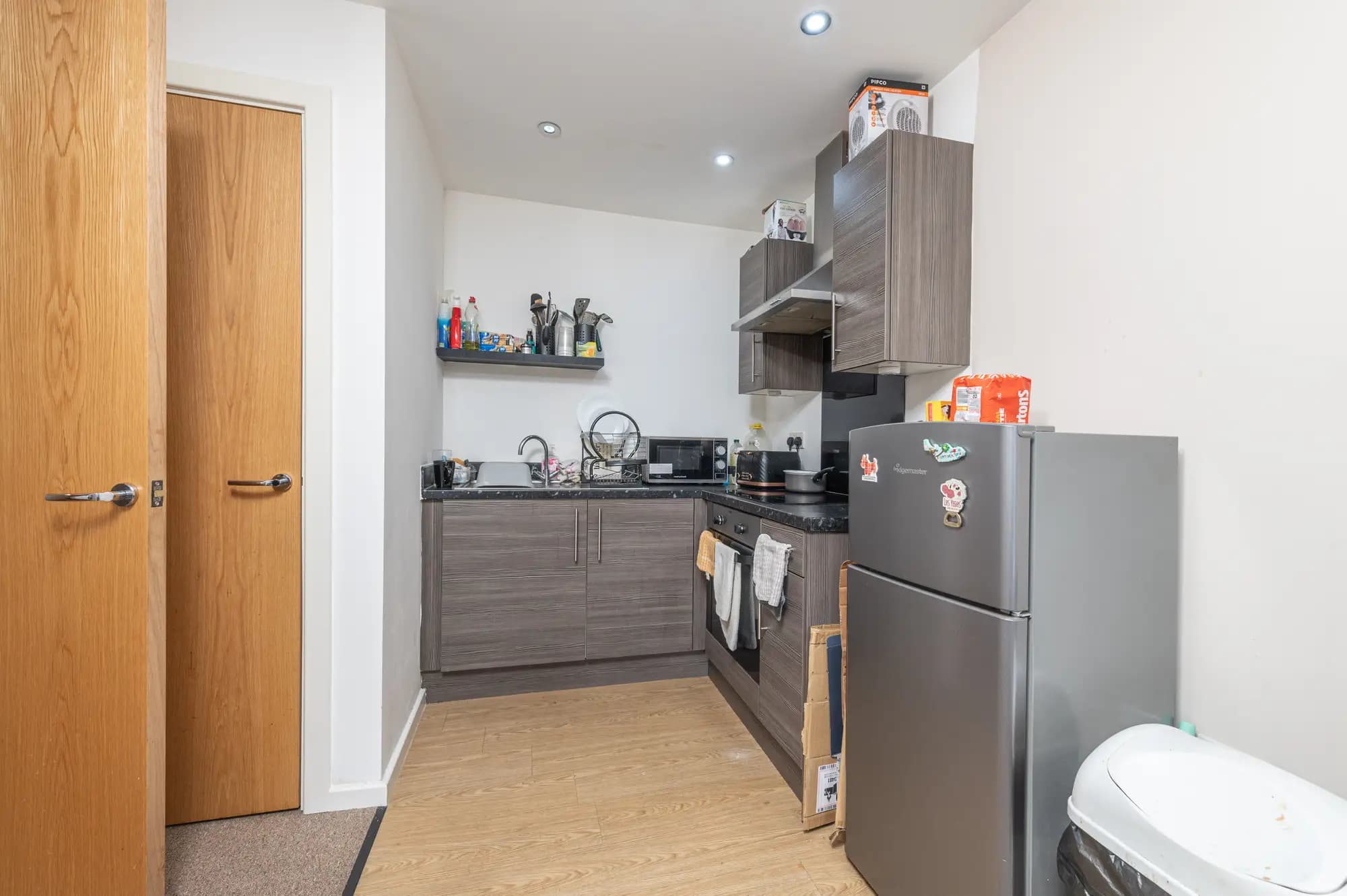 property photo 4 of 10