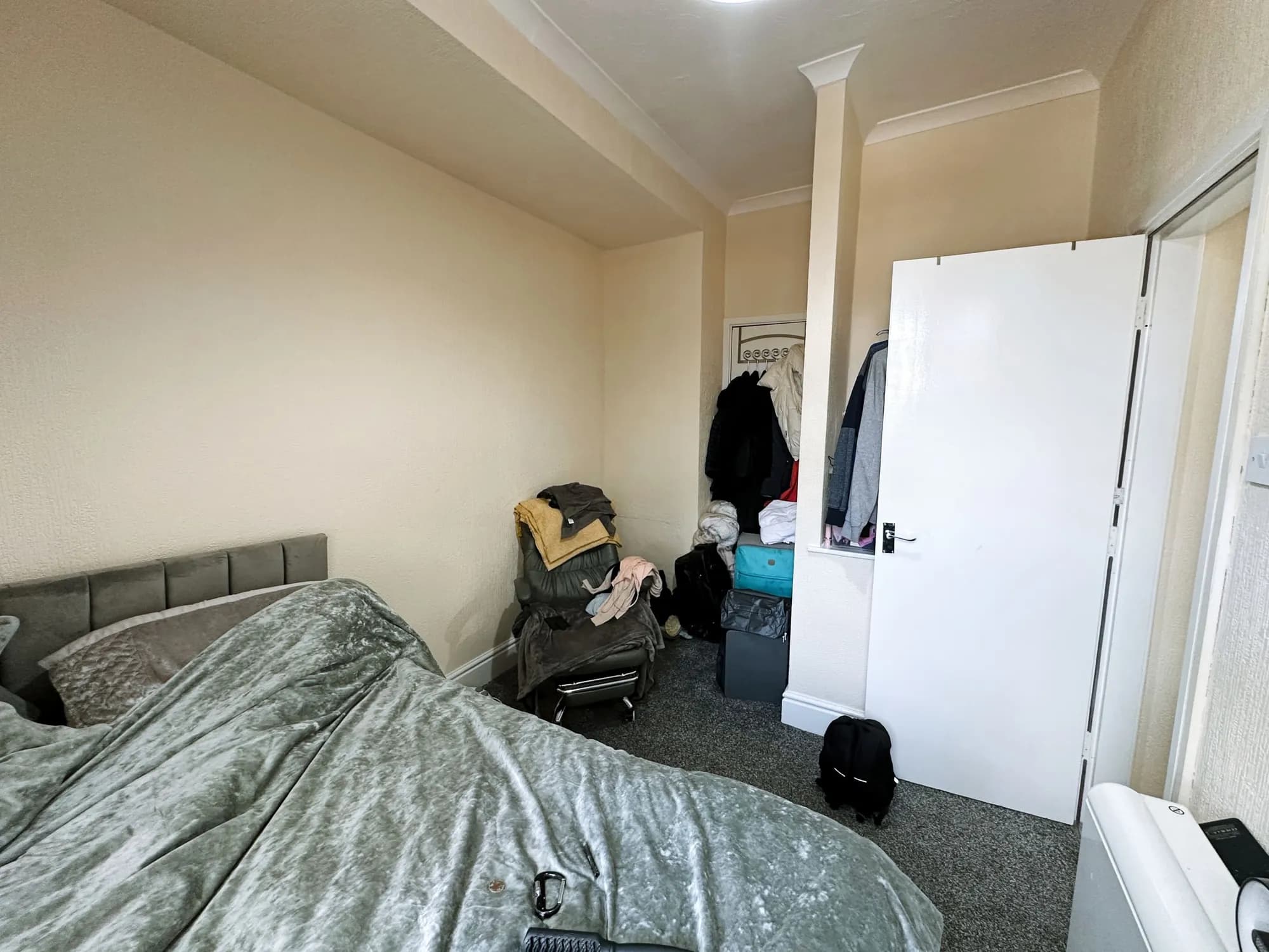 property photo 21 of 42