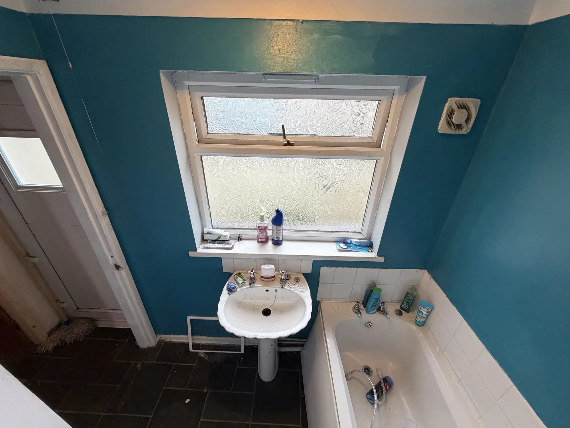 property photo 10 of 18