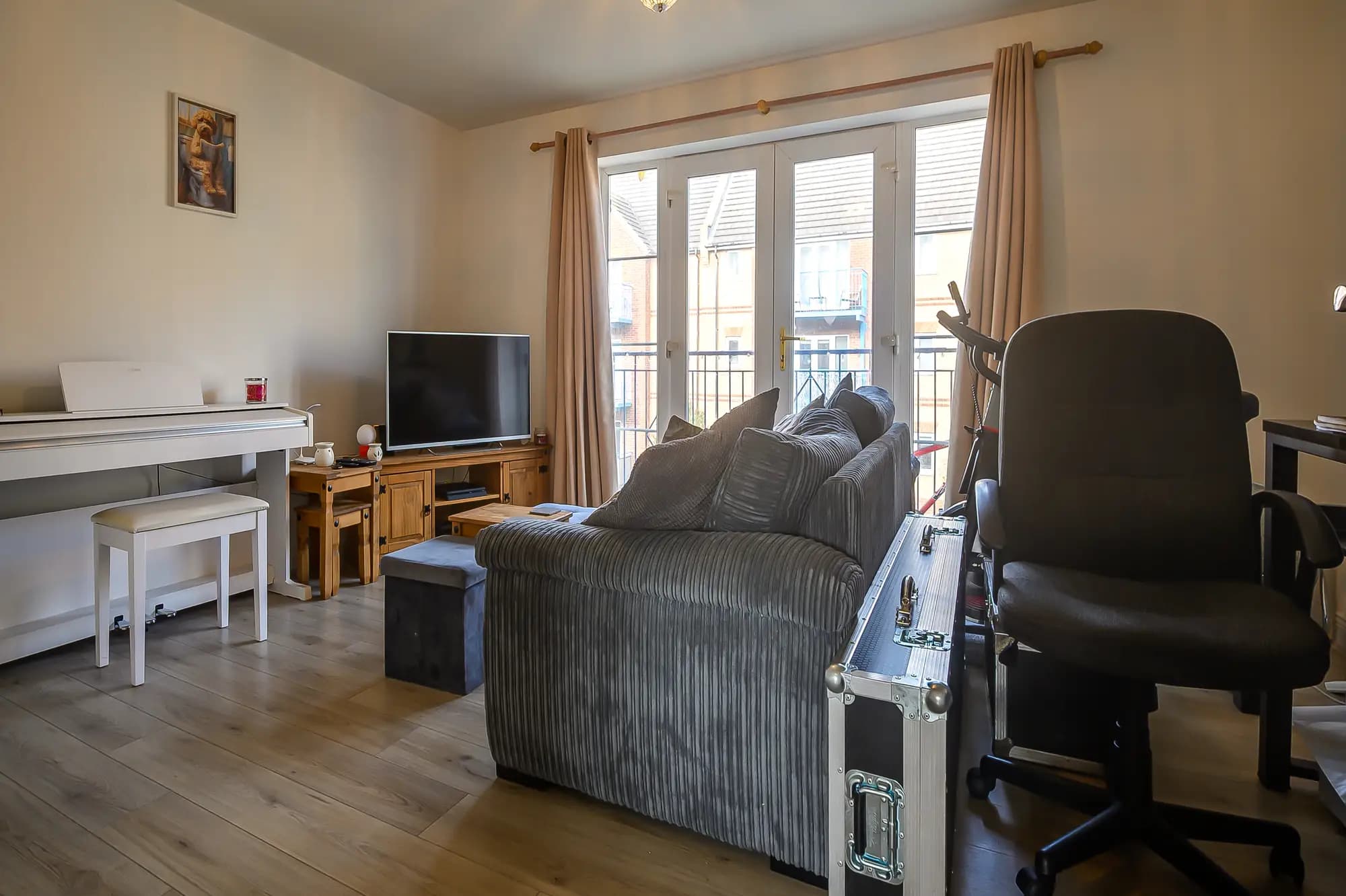 property photo 4 of 20