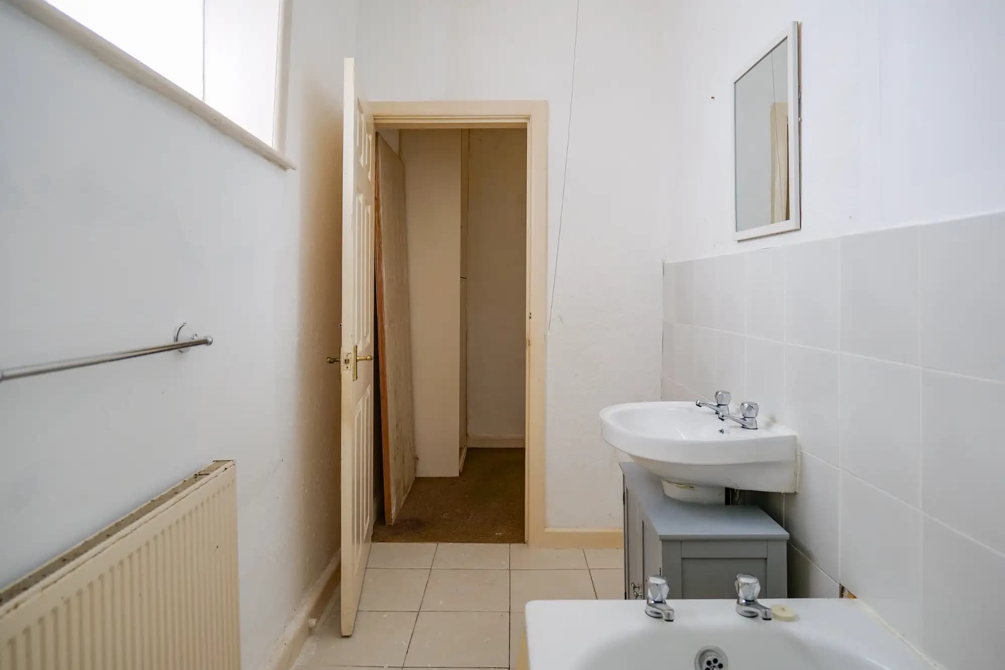 property photo 7 of 15