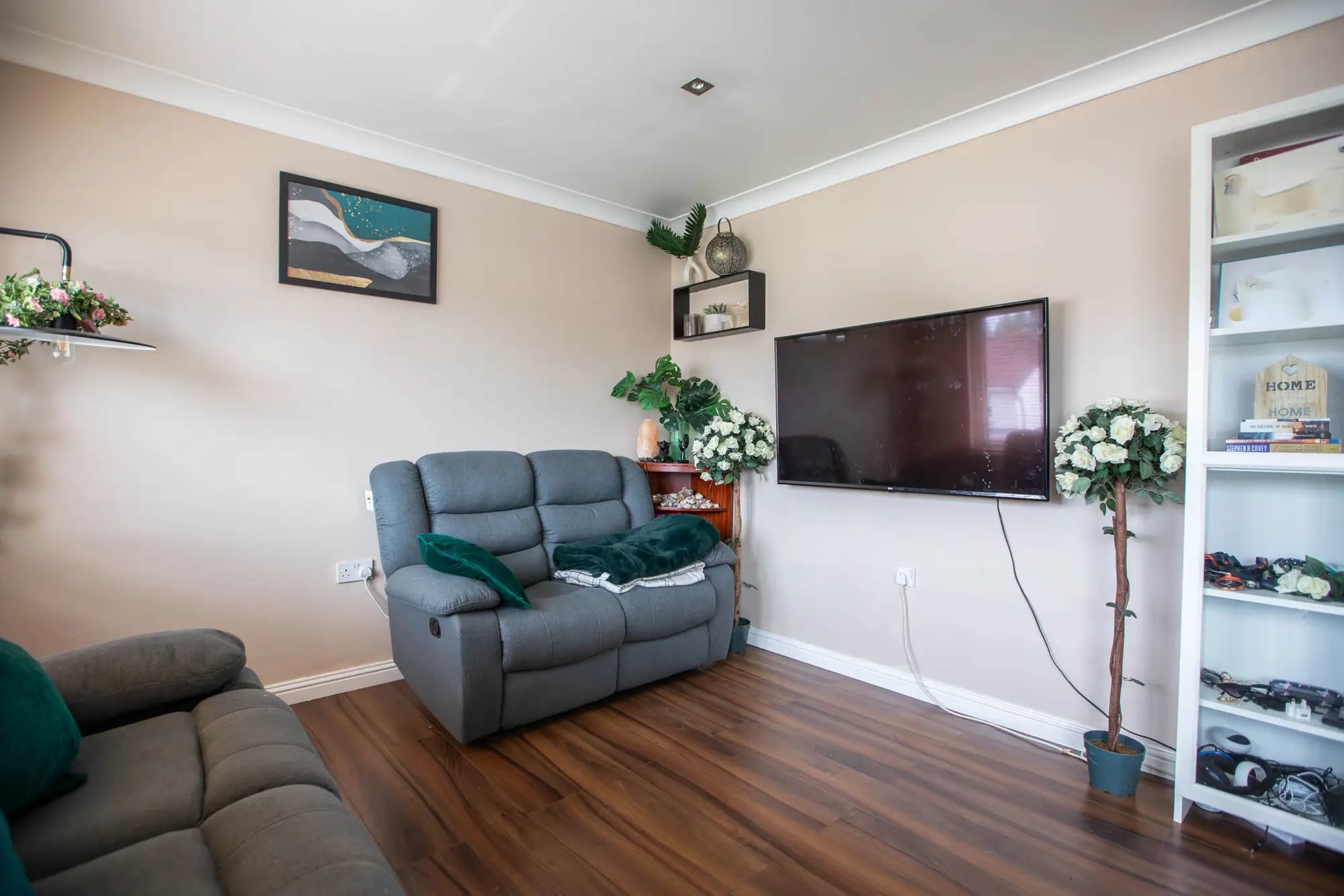 property photo 5 of 38