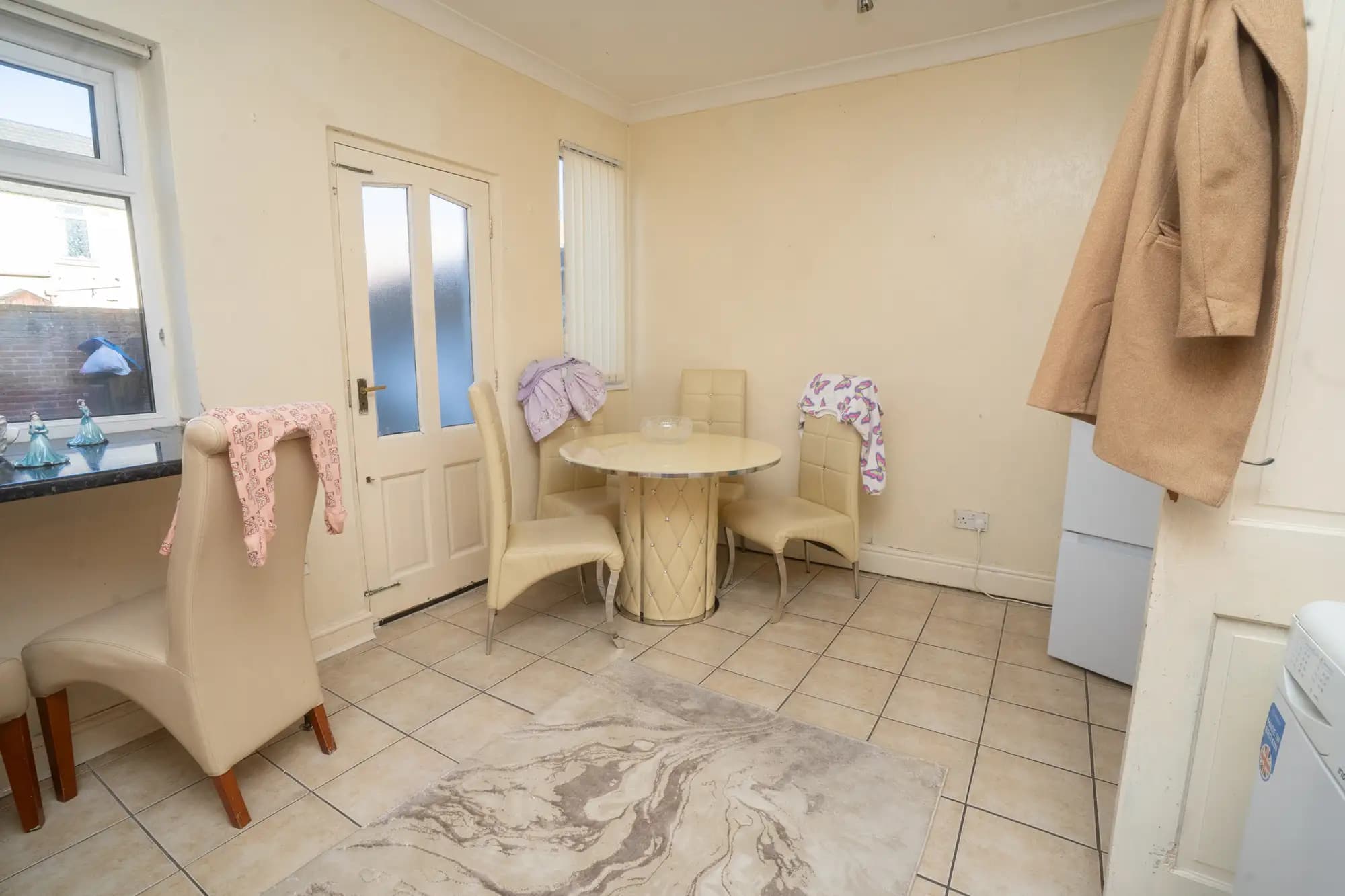 property photo 7 of 18