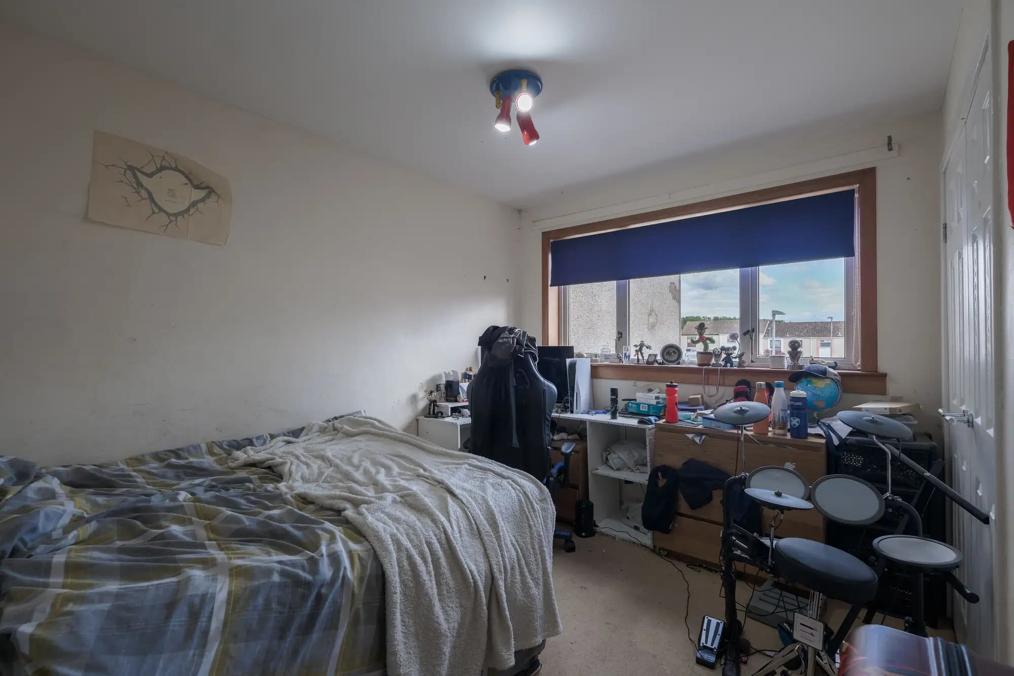 property photo 9 of 19