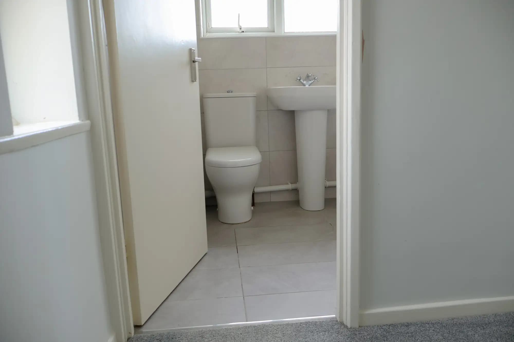 property photo 11 of 30