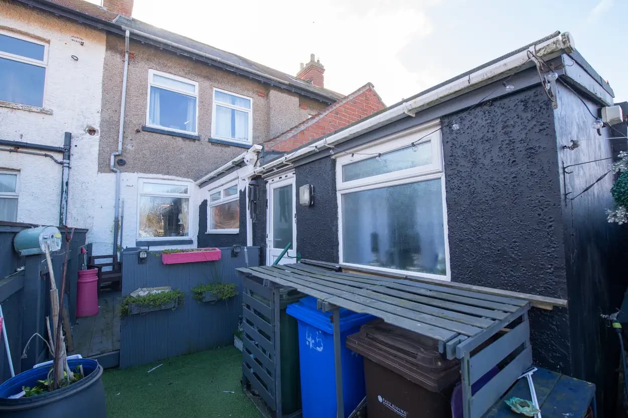 property photo 10 of 16