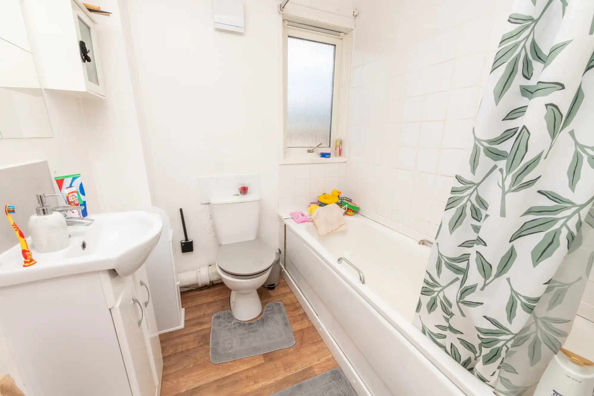 property photo 9 of 30