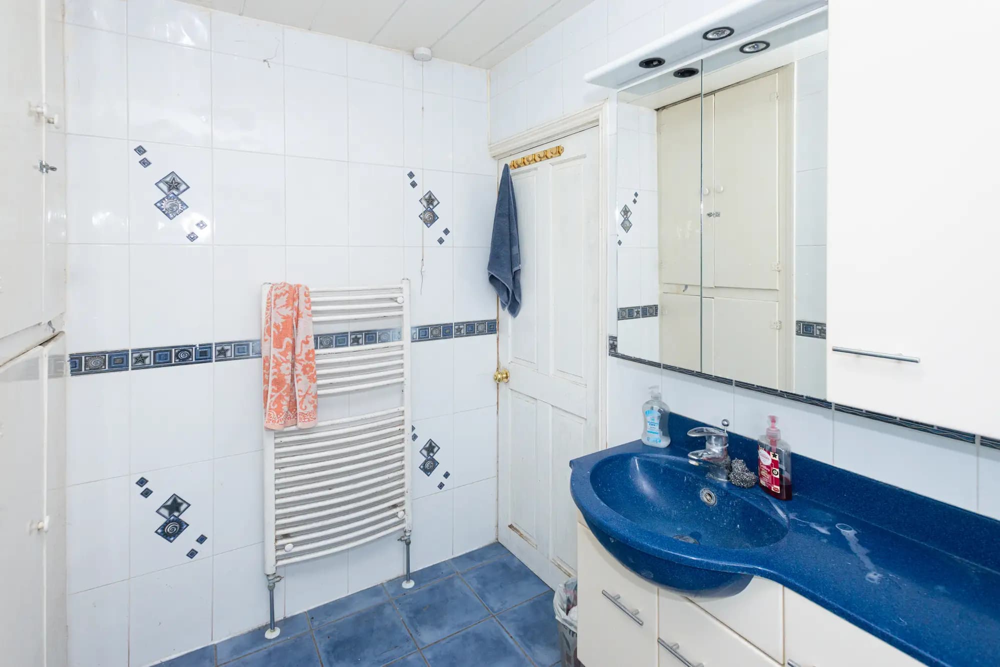 property photo 6 of 19