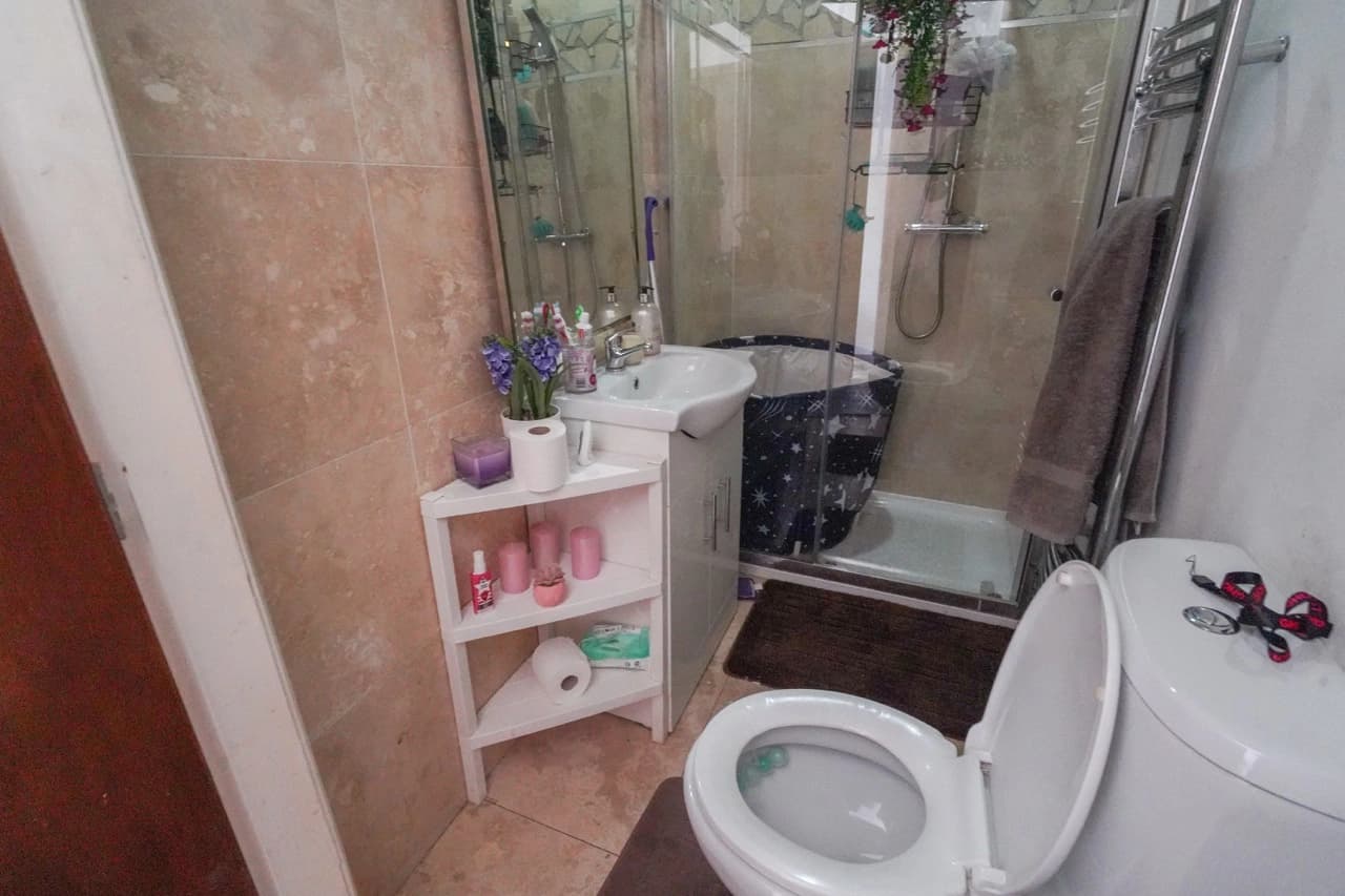 property photo 19 of 45