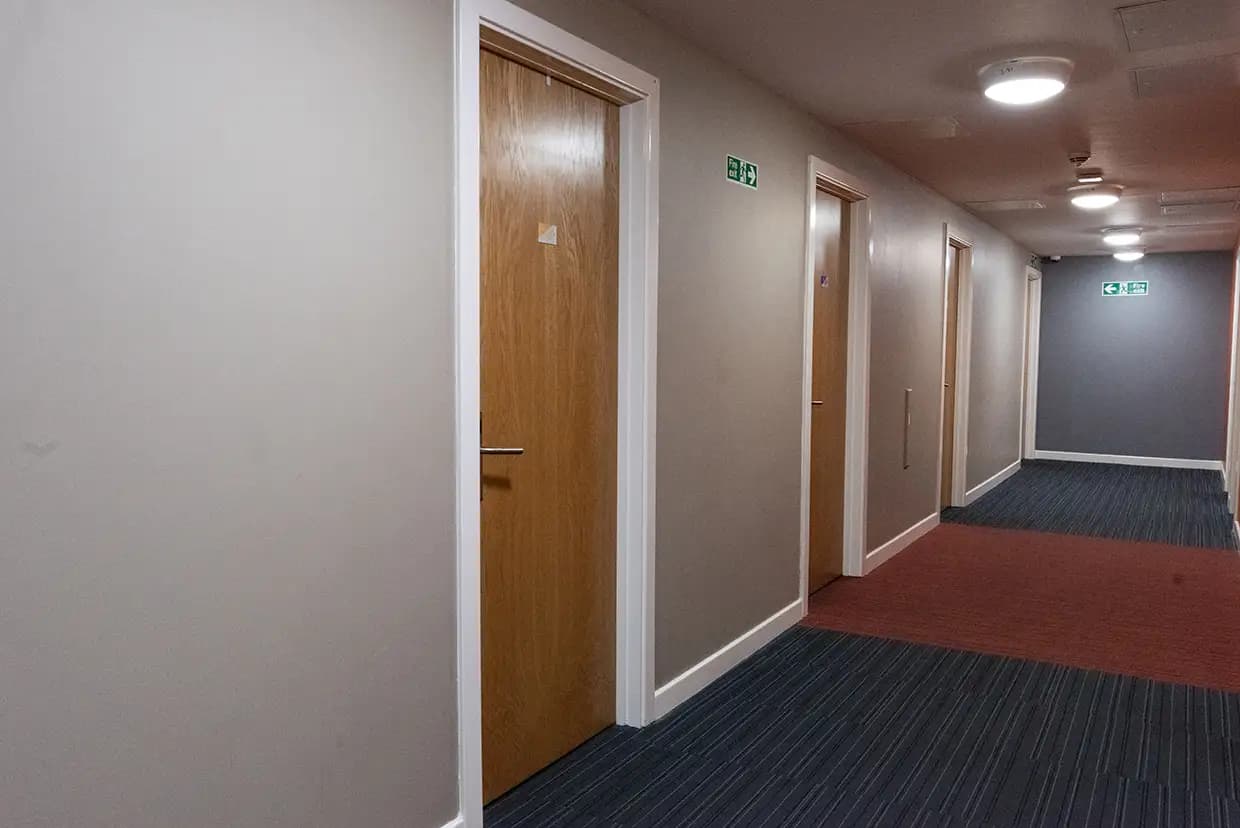 property photo 11 of 16