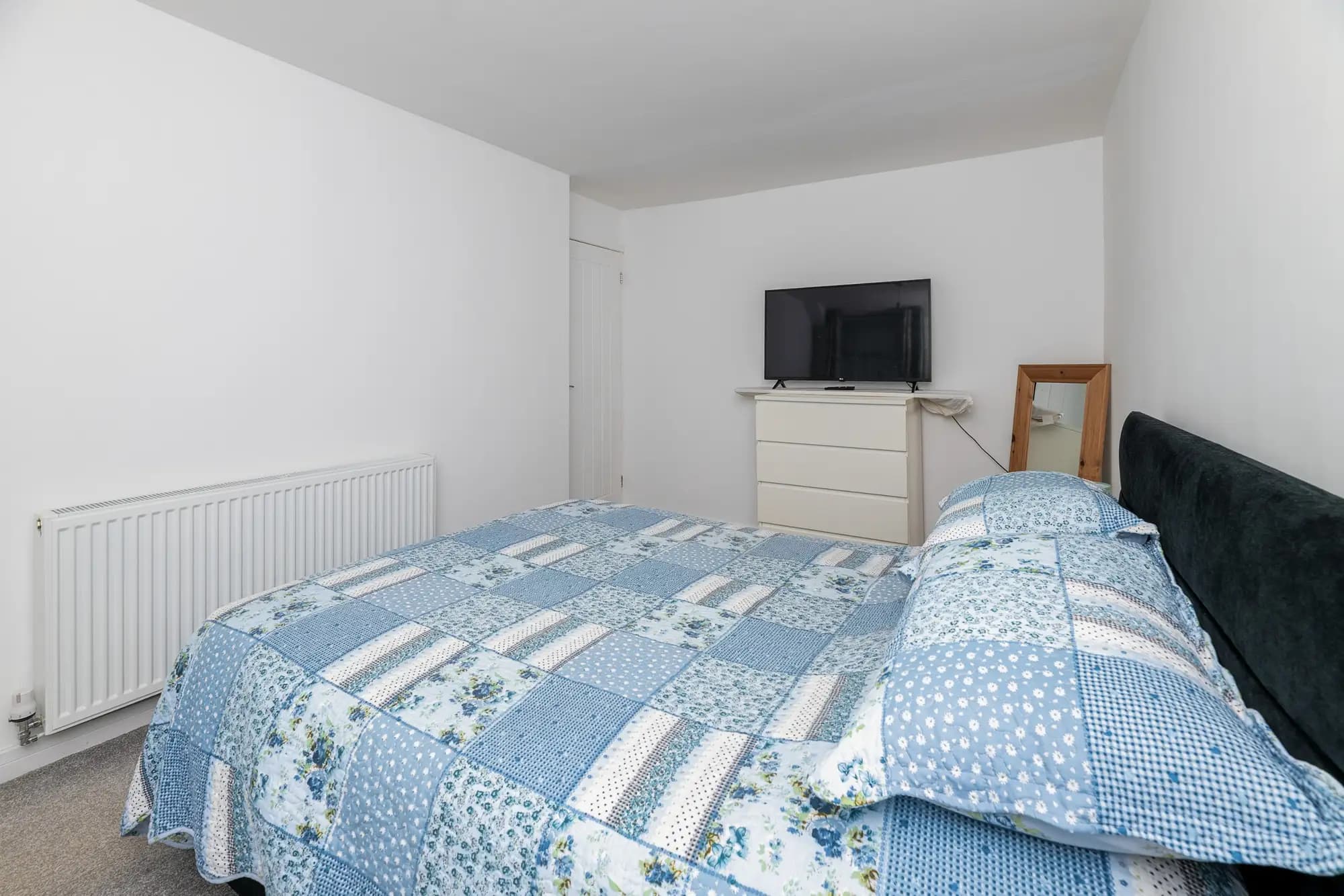 property photo 11 of 22