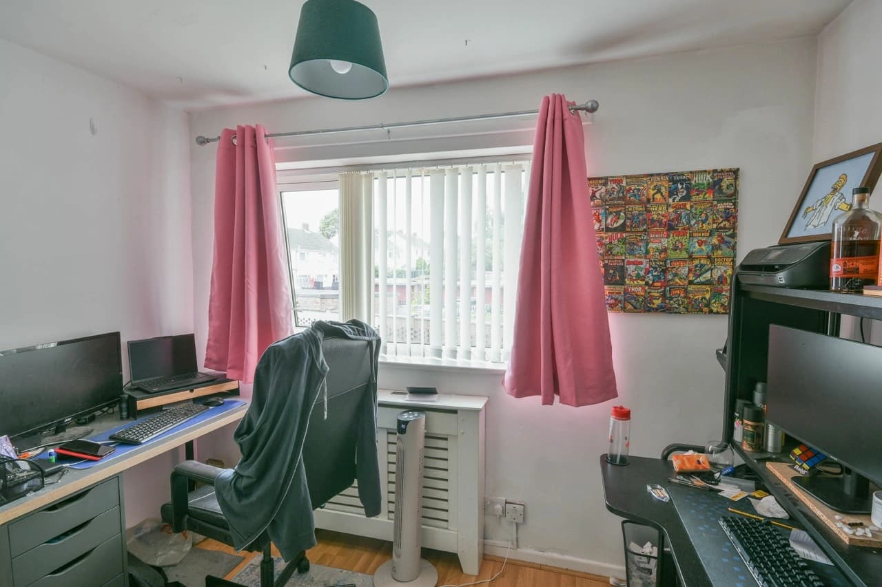 property photo 13 of 19