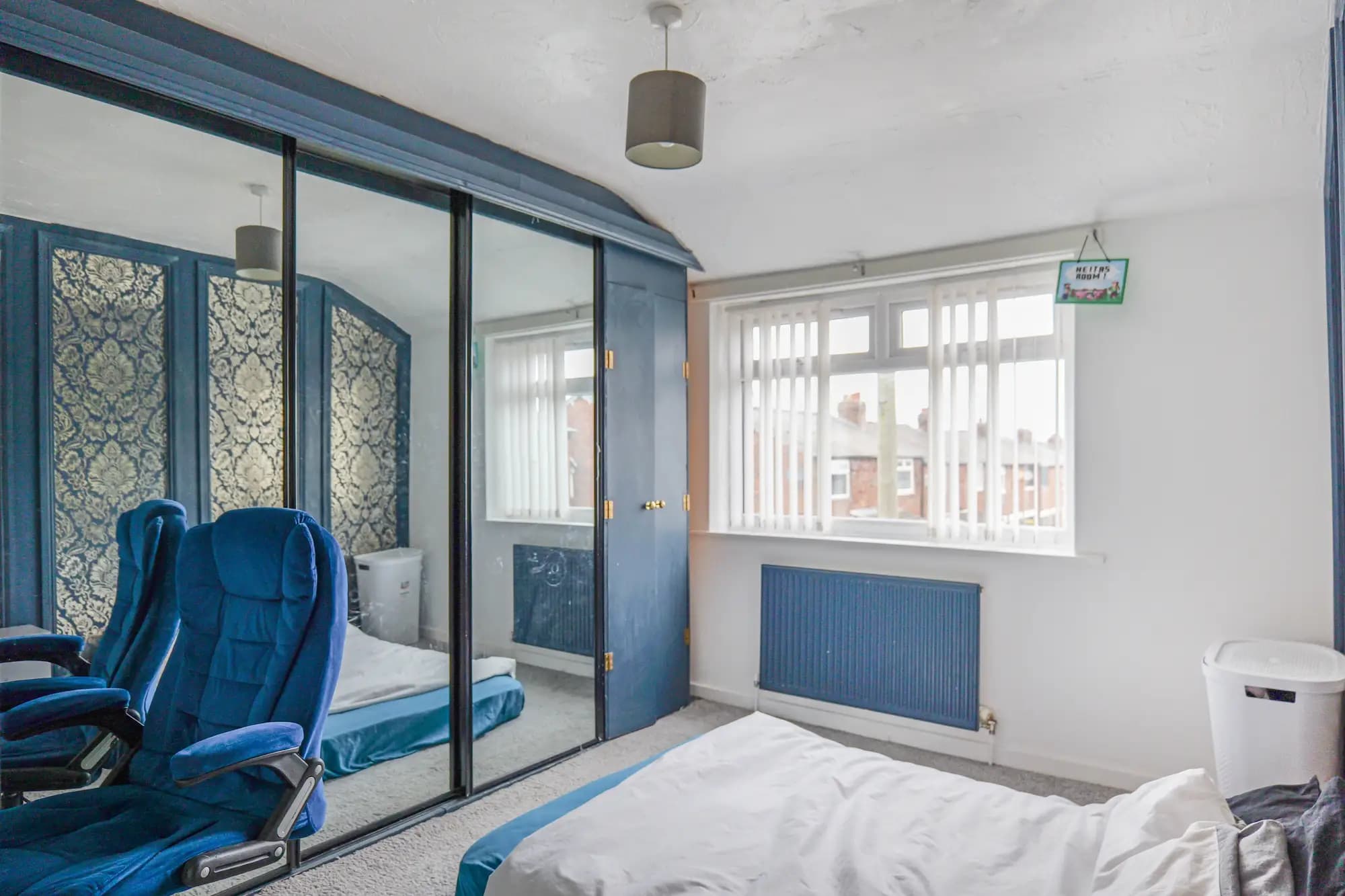 property photo 8 of 19