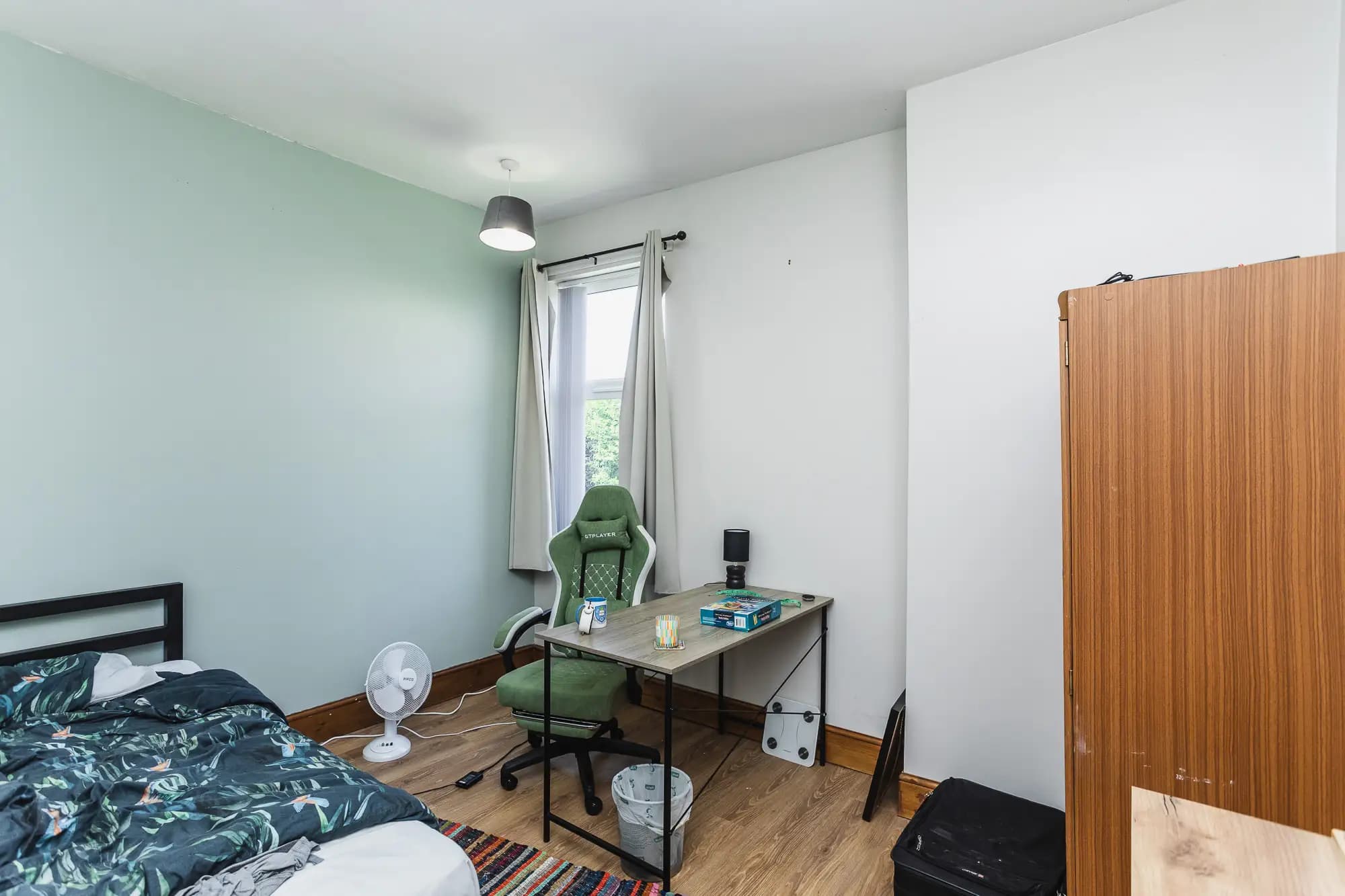 property photo 13 of 18