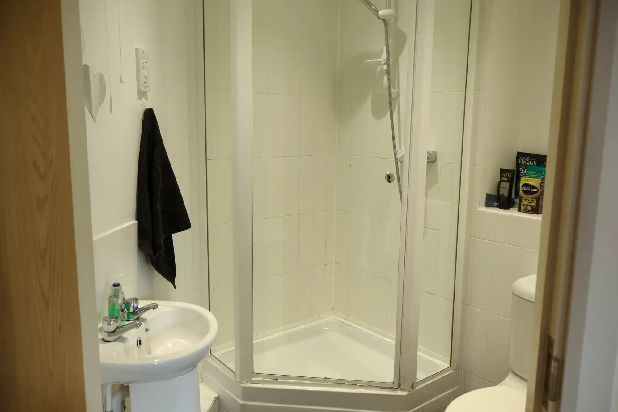 property photo 10 of 15