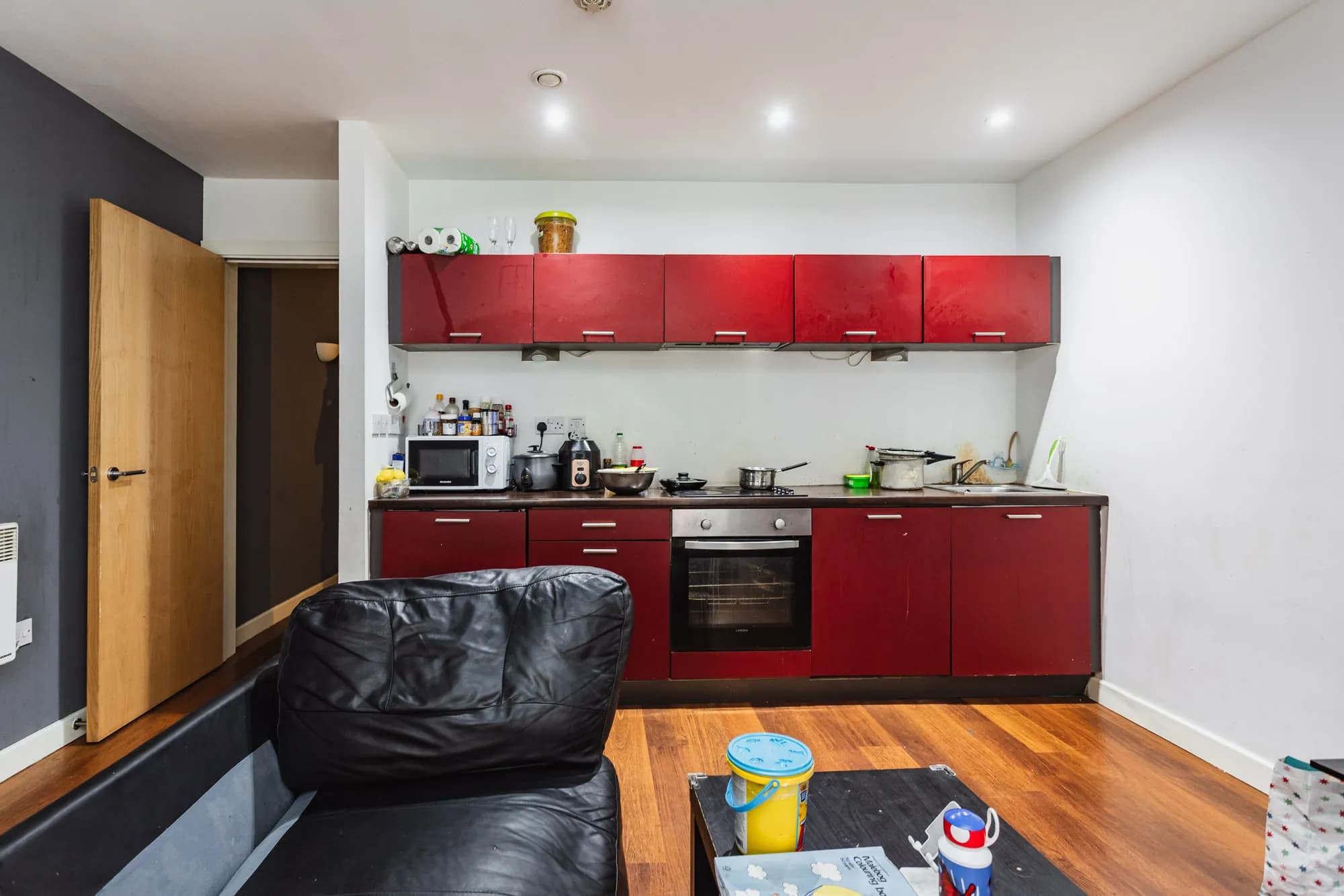 property photo 4 of 12