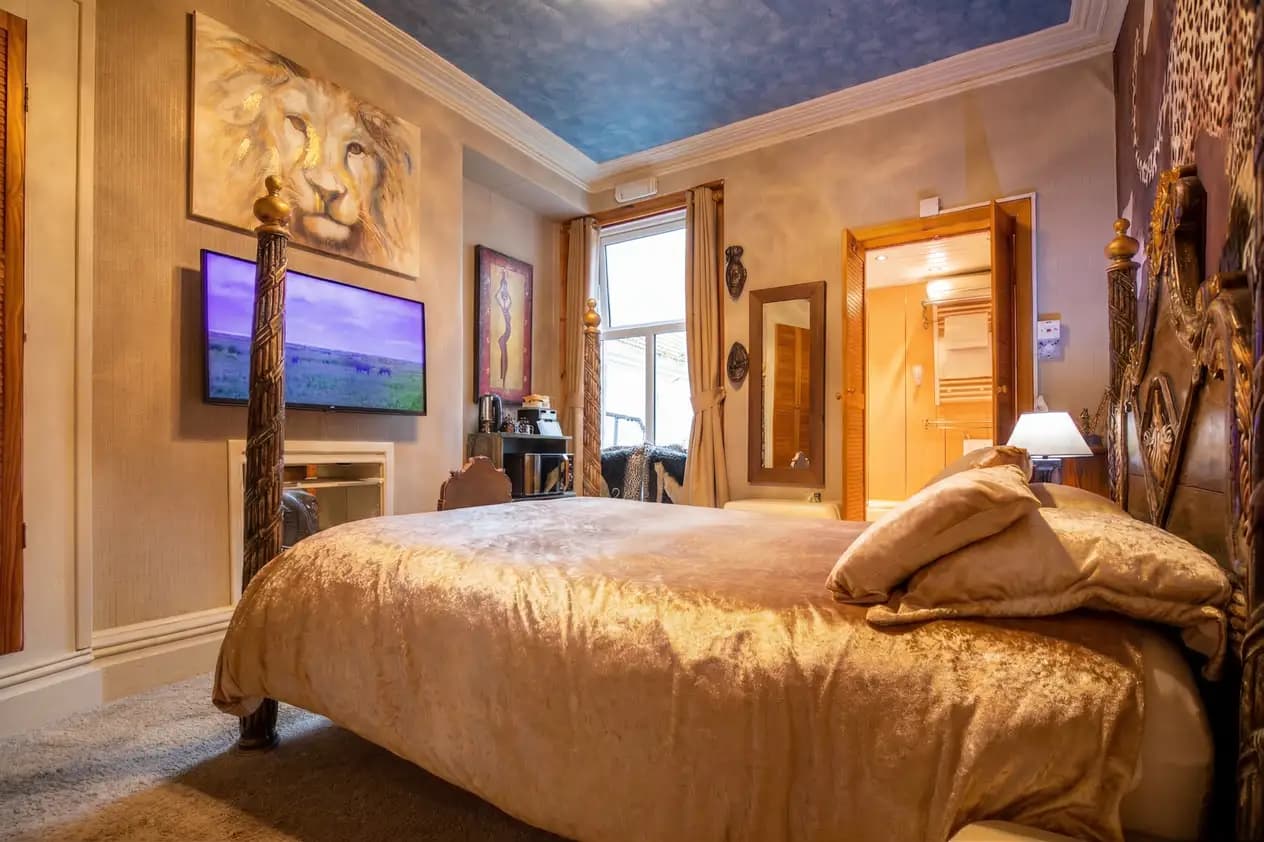 property photo 17 of 35