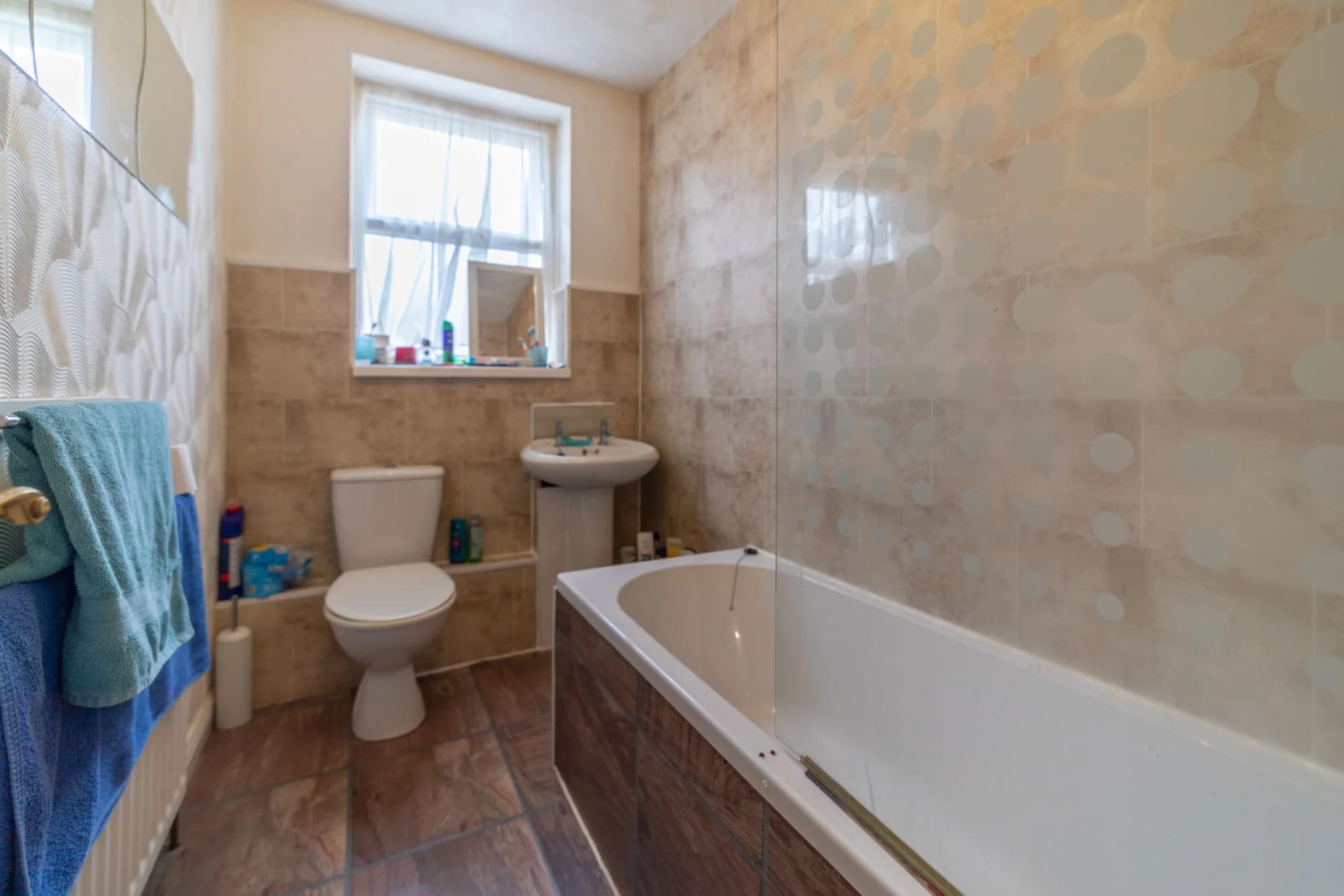 property photo 8 of 20