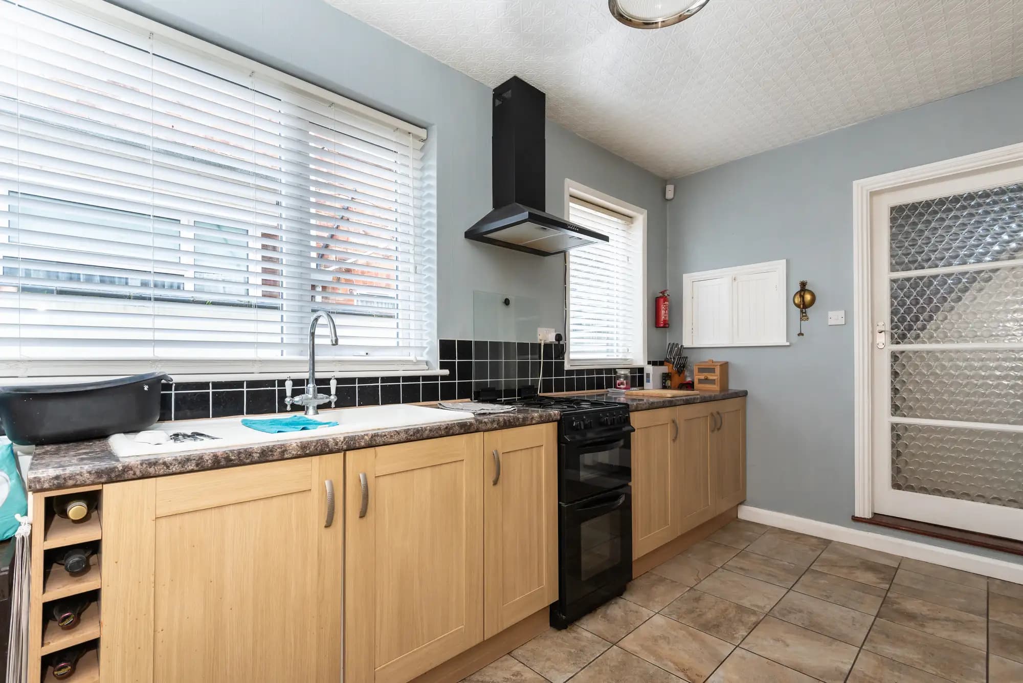 property photo 7 of 16