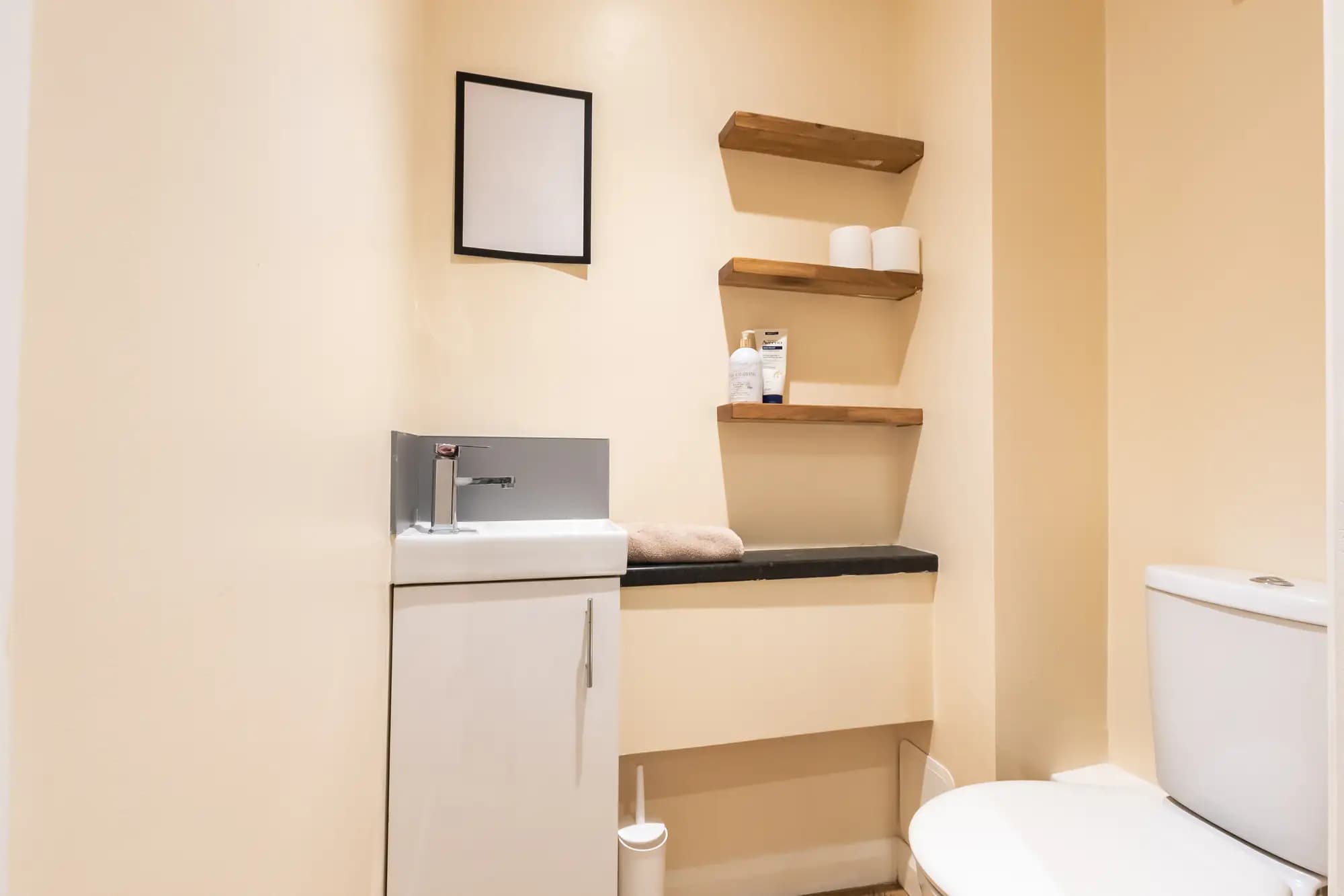 property photo 21 of 29