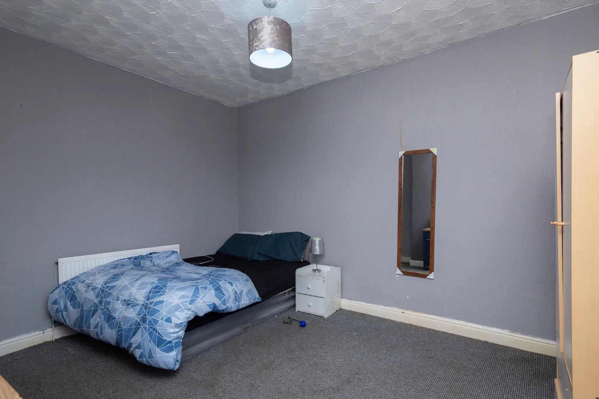 property photo 11 of 16