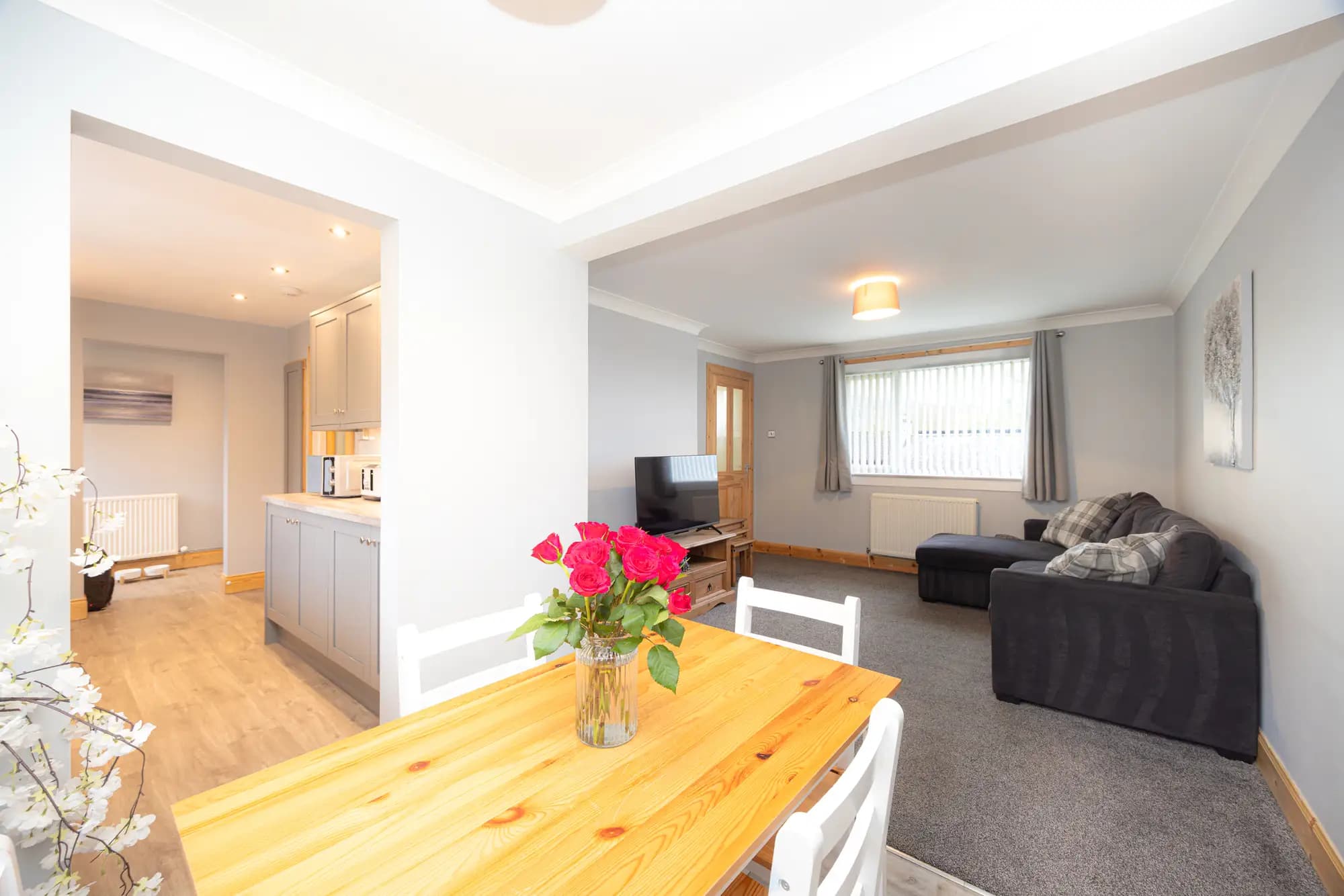 property photo 9 of 20