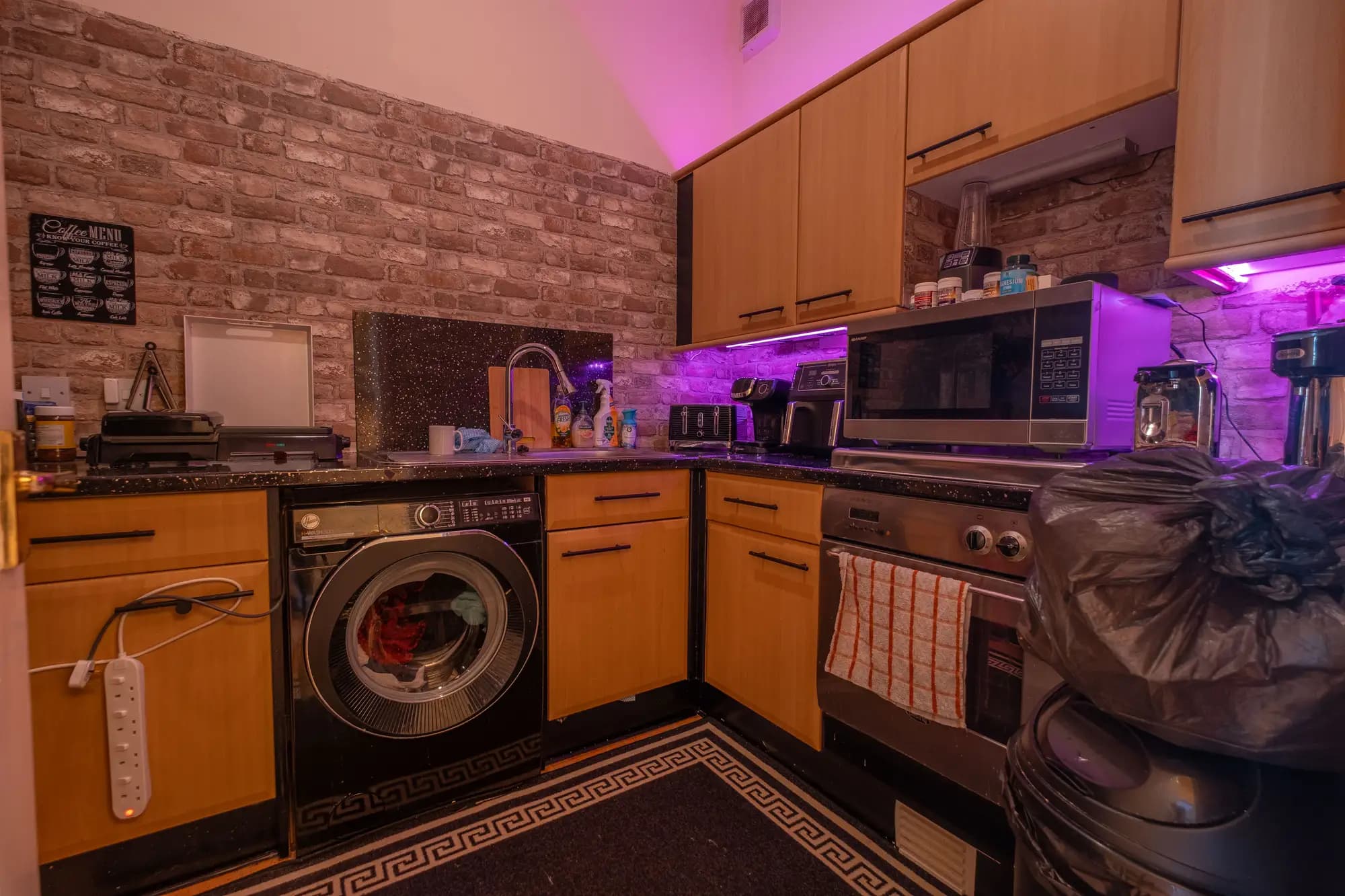 property photo 8 of 16