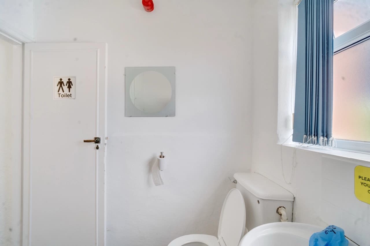 property photo 7 of 39