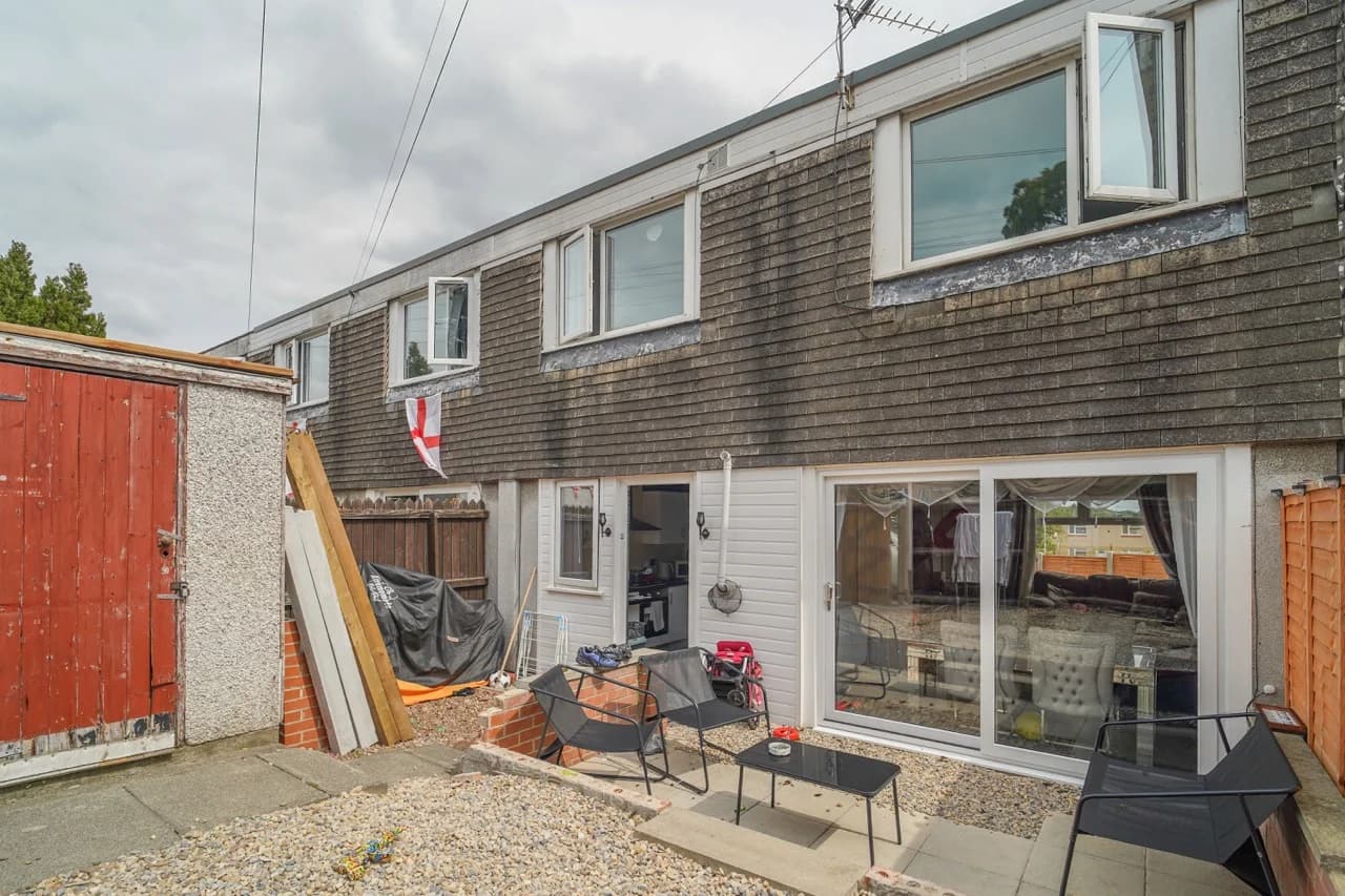 property photo 1 of 17
