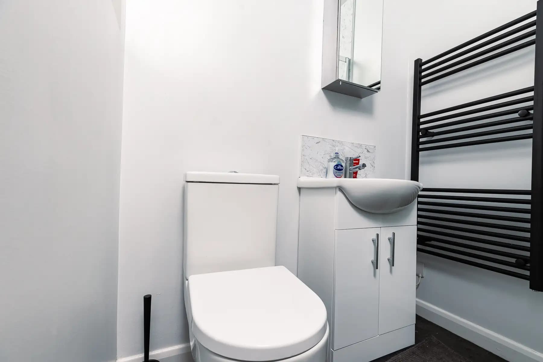 property photo 8 of 21