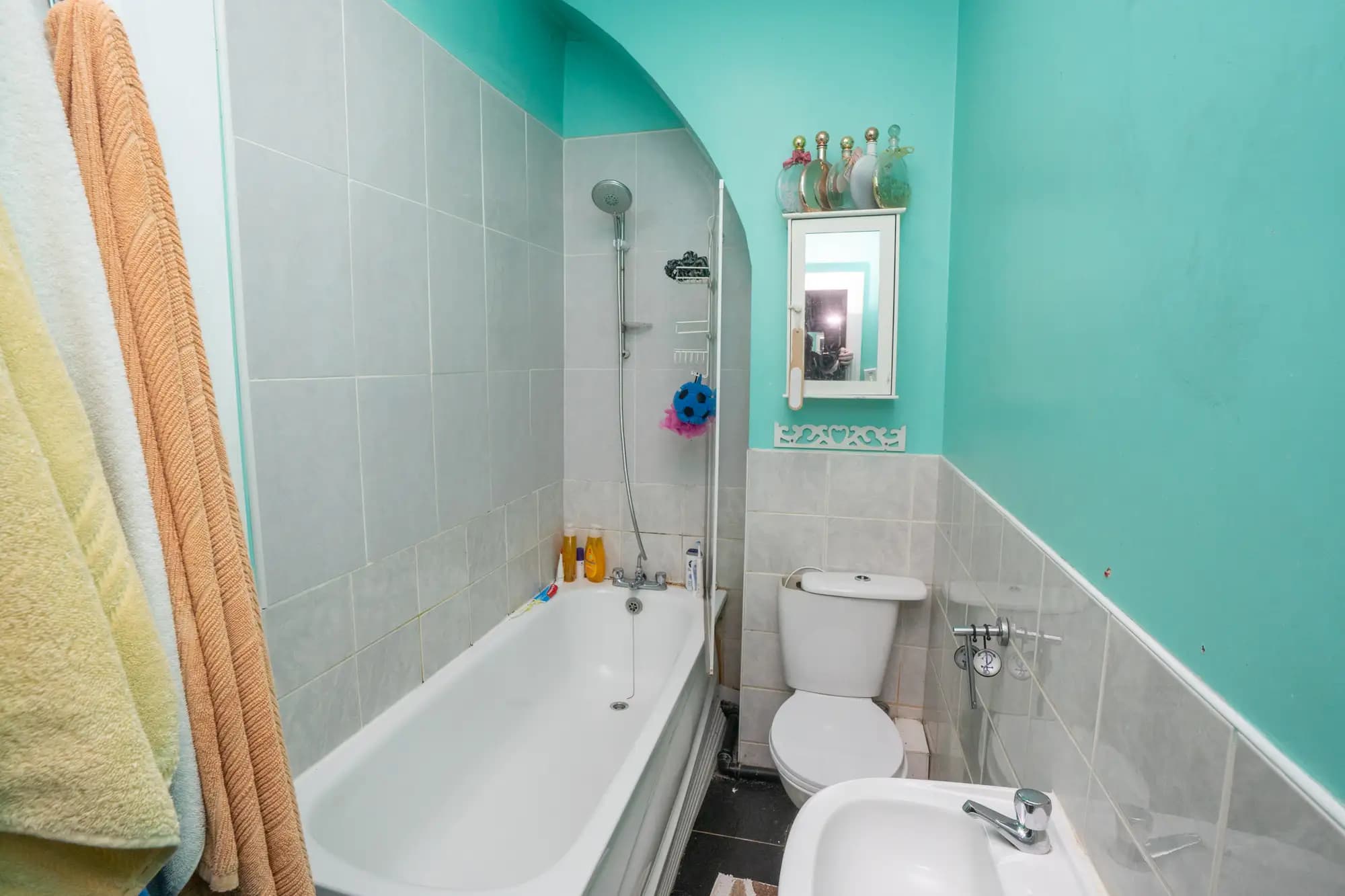 property photo 15 of 27