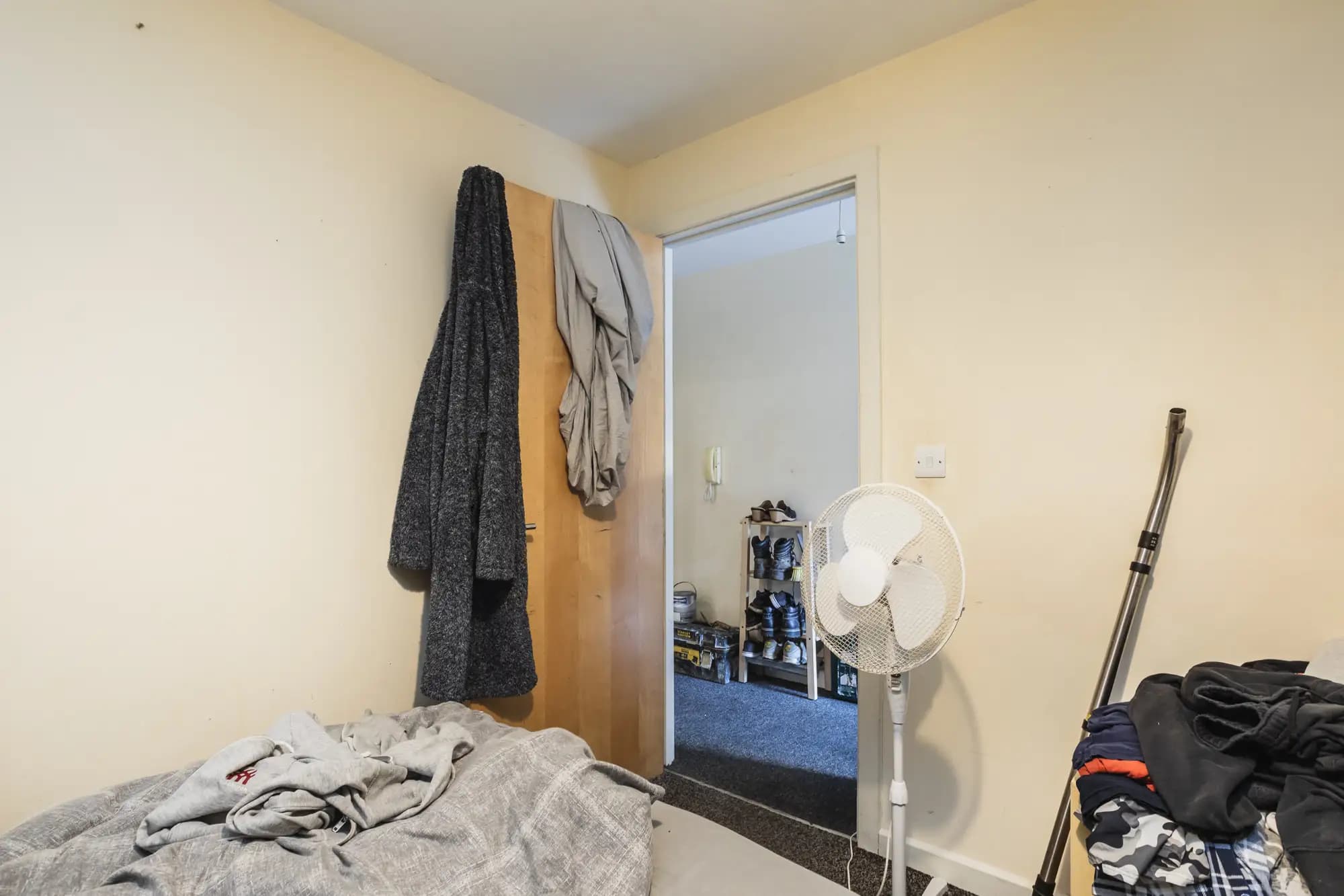 property photo 11 of 16