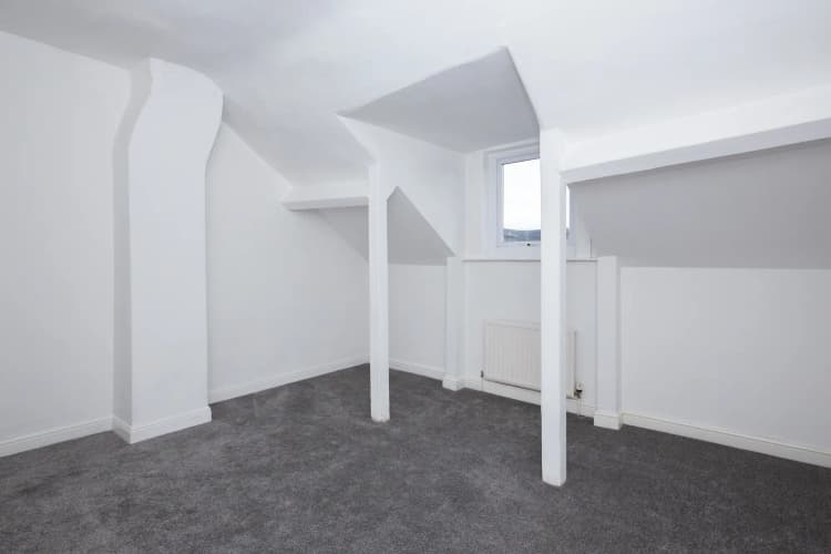 property photo 11 of 20