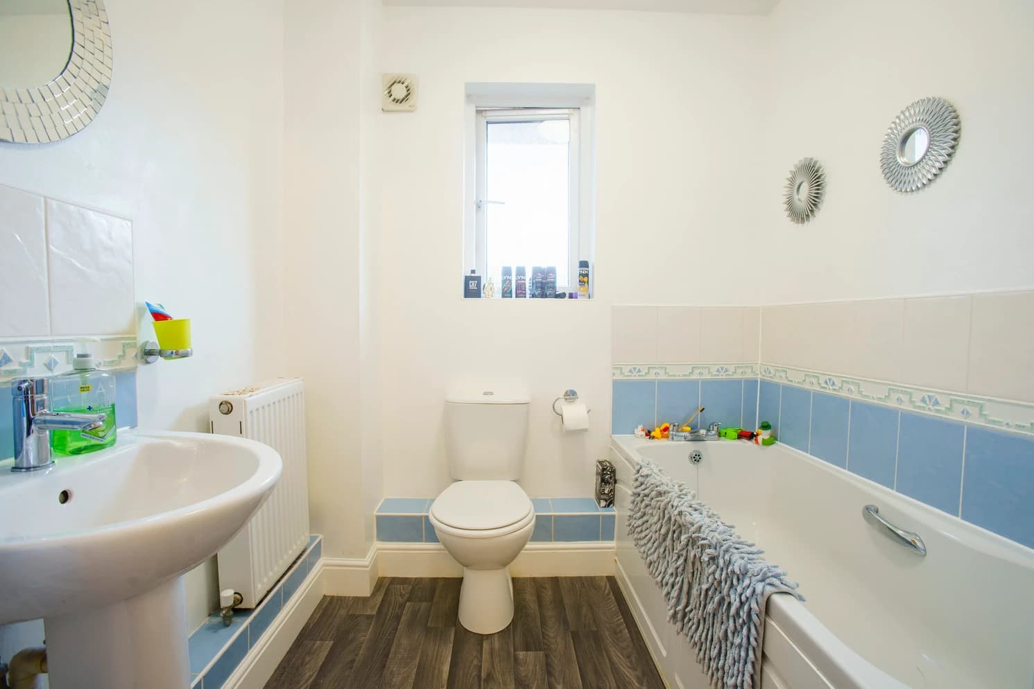 property photo 8 of 16