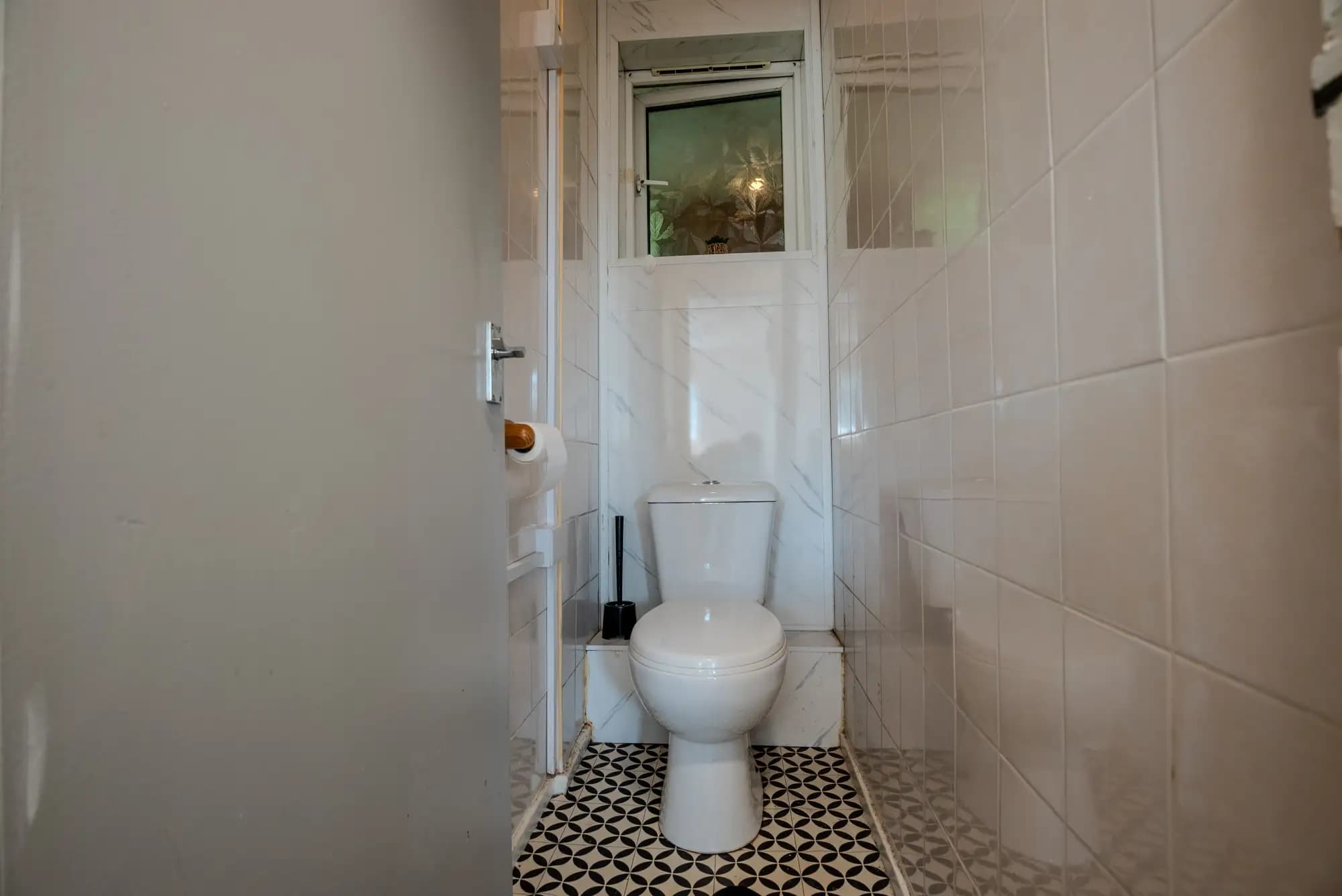 property photo 8 of 15