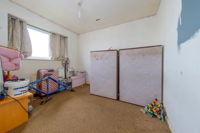 property photo 12 of 19