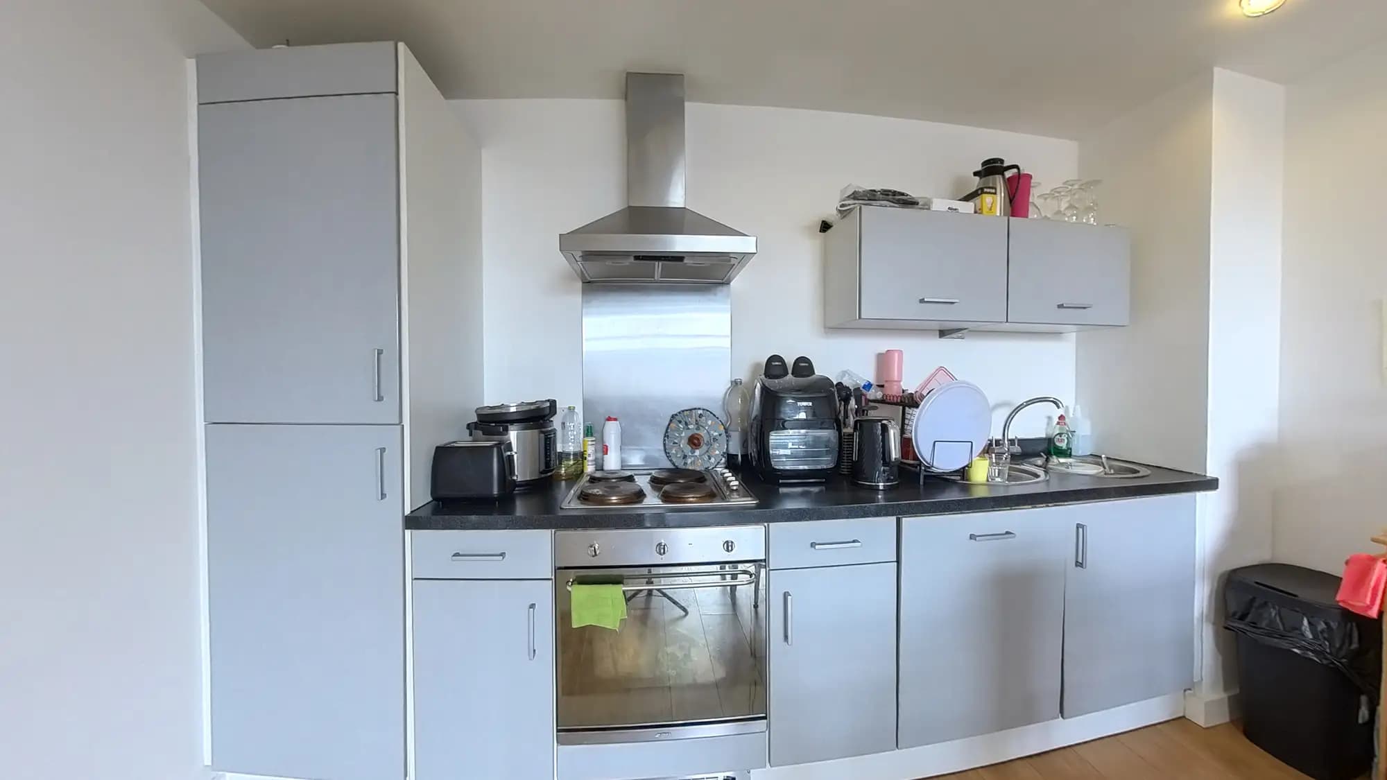 property photo 5 of 14